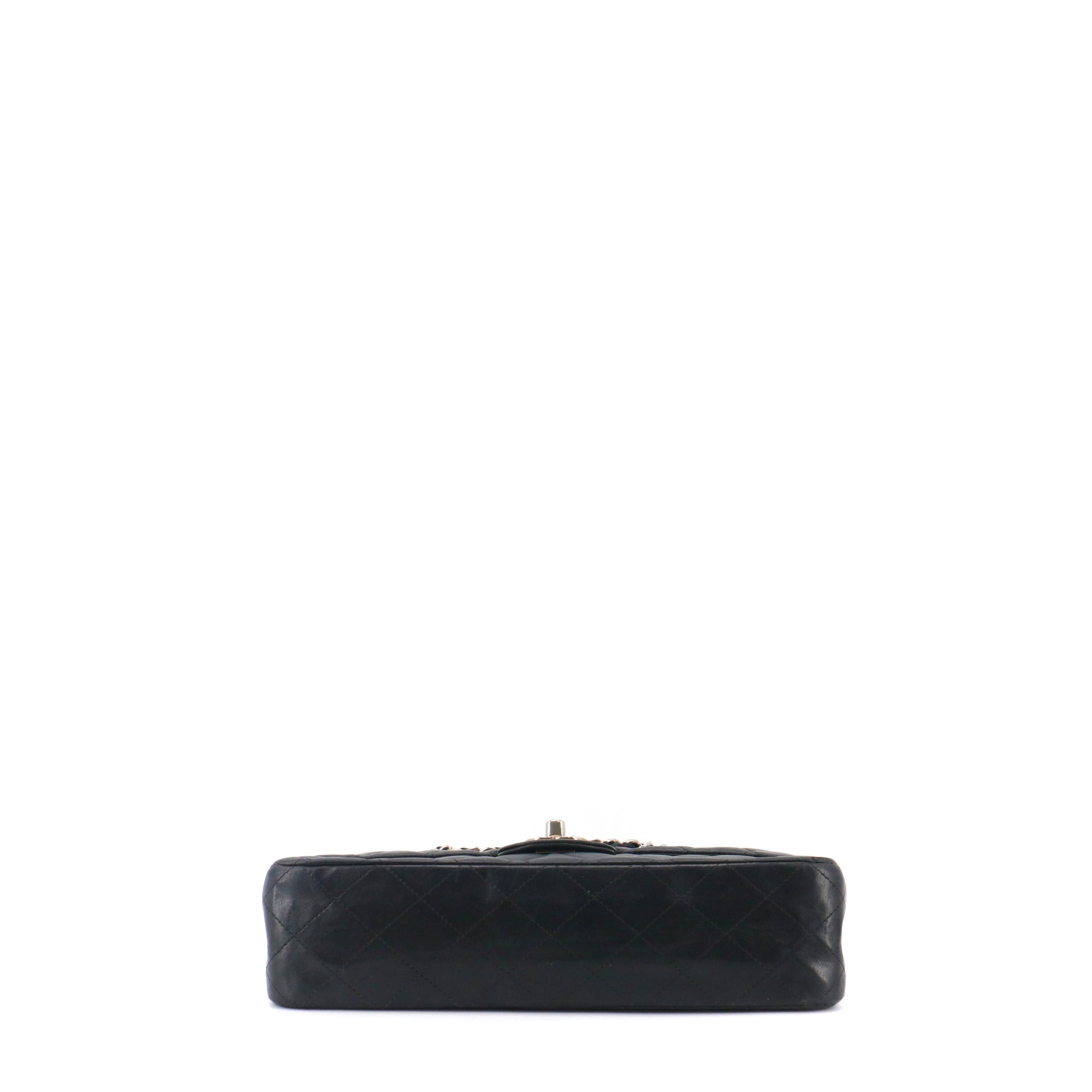 CHANEL - Chanel Timeless 25 double flap handbag in black quilted leather