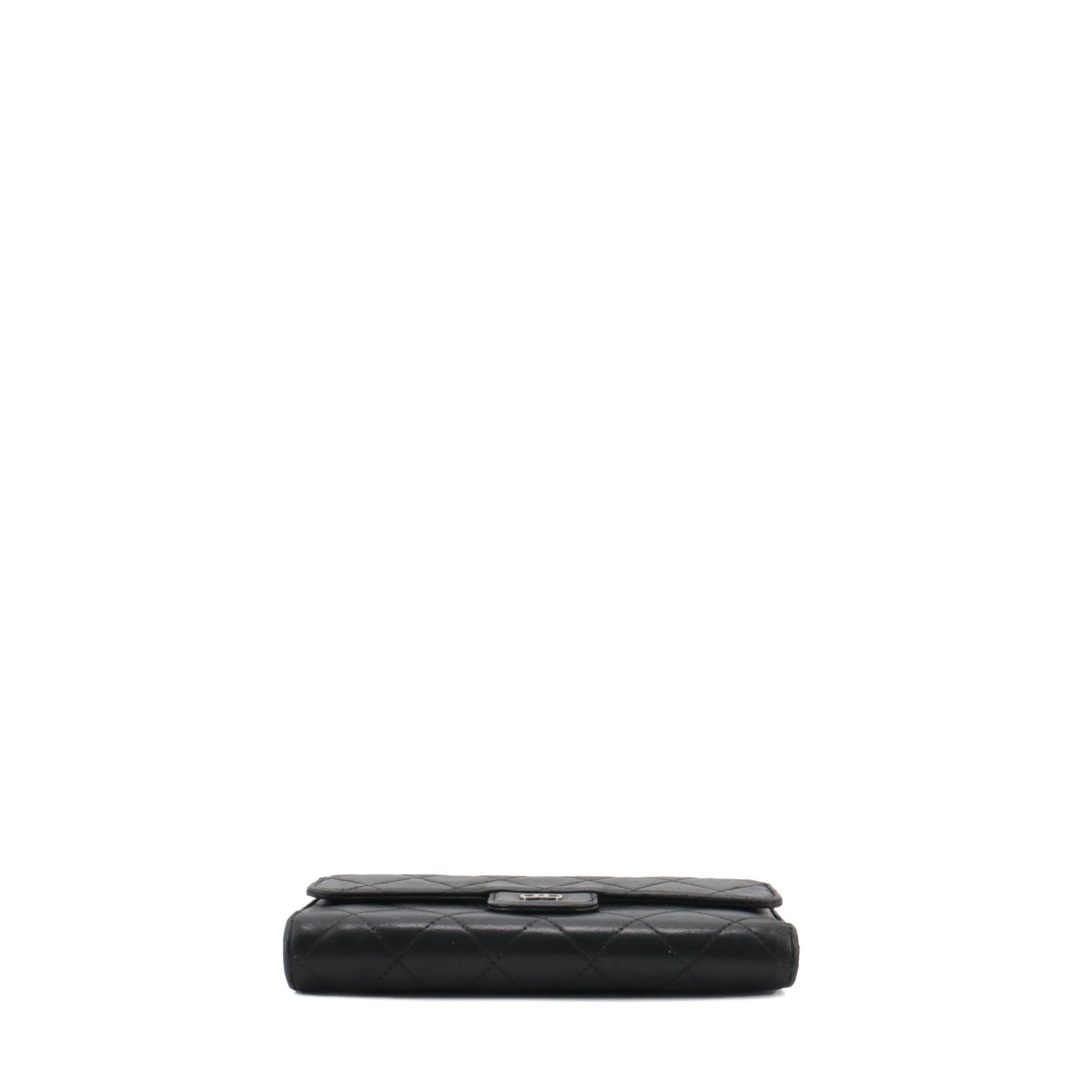 CHANEL - Black quilted leather wallet