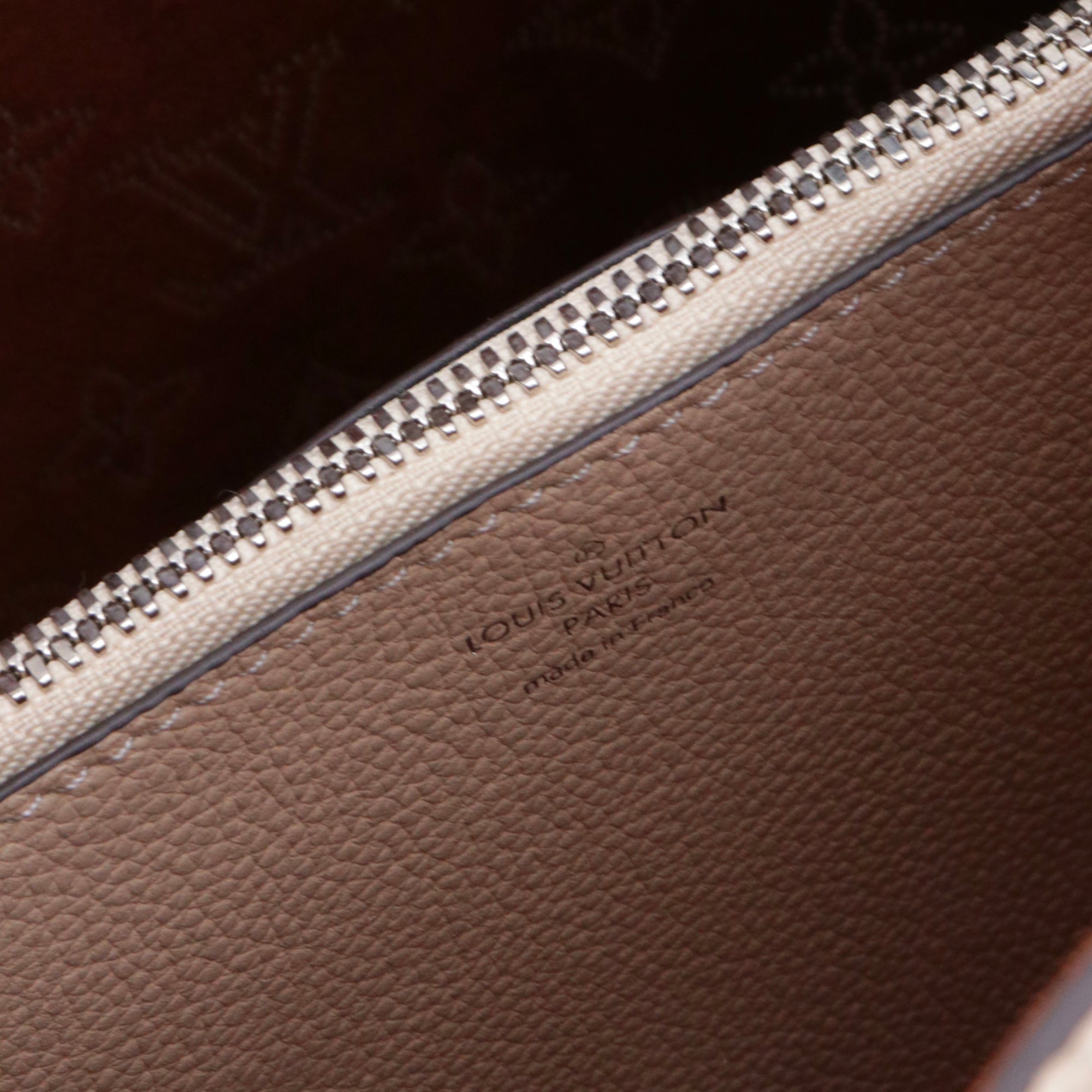 LOUIS VUITTON - Louis Vuitton Muria shoulder bag in mahina leather