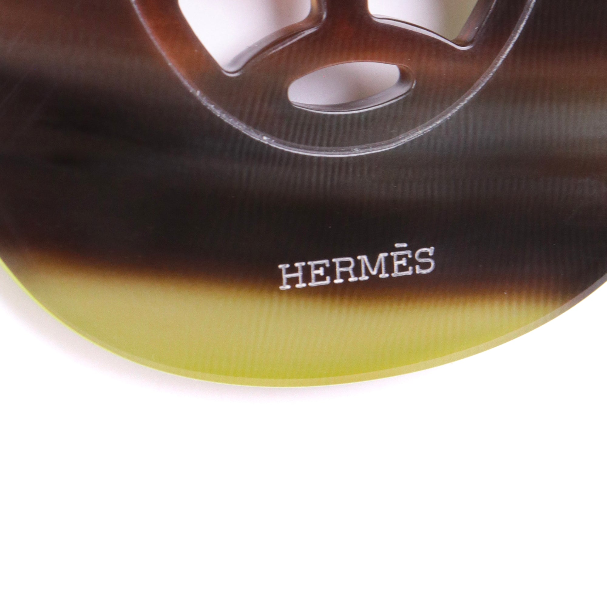 HERMÈS - Pendentif Lift Hermès en bois laqué