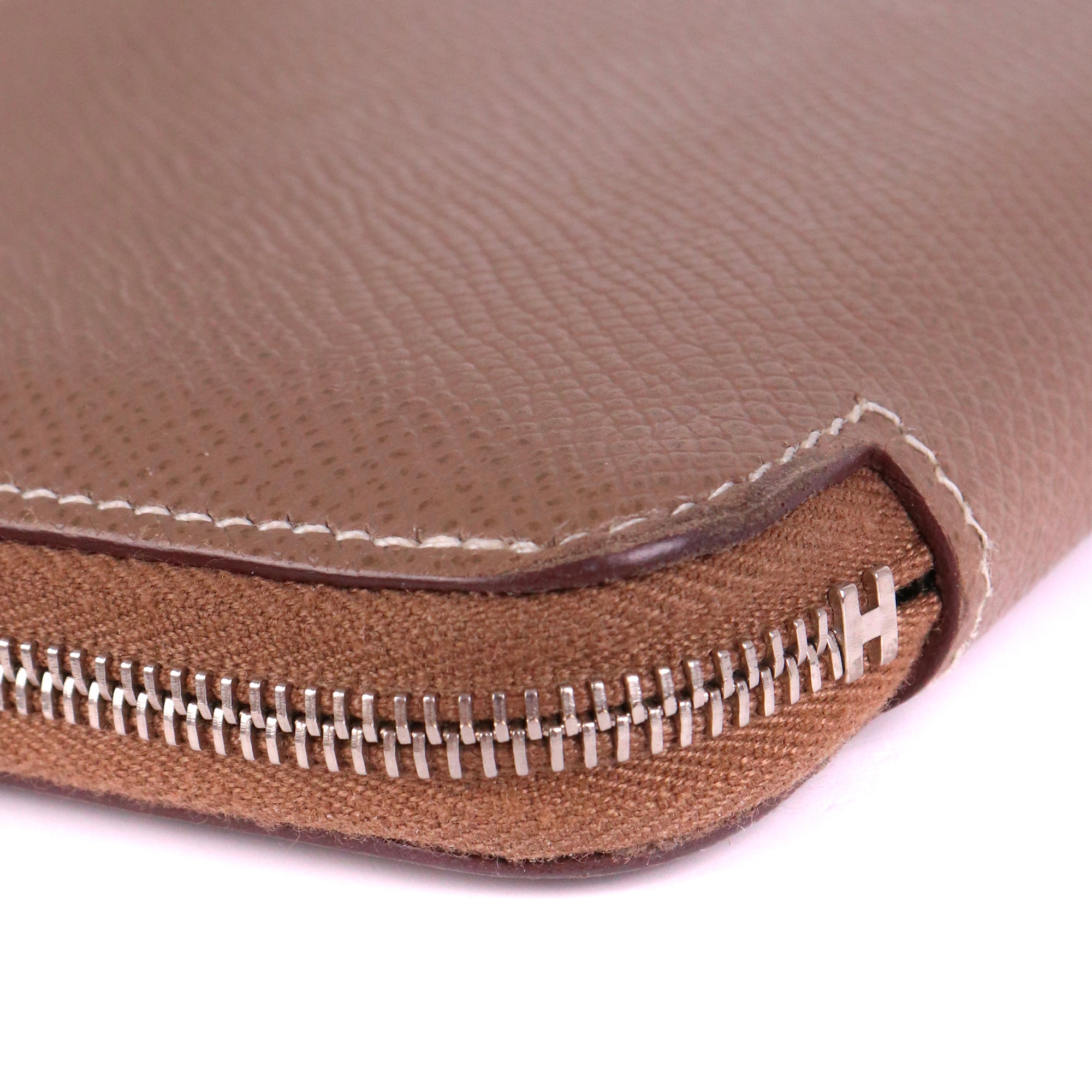 HERMÈS - Portefeuille Hermès en cuir grainé étoupe