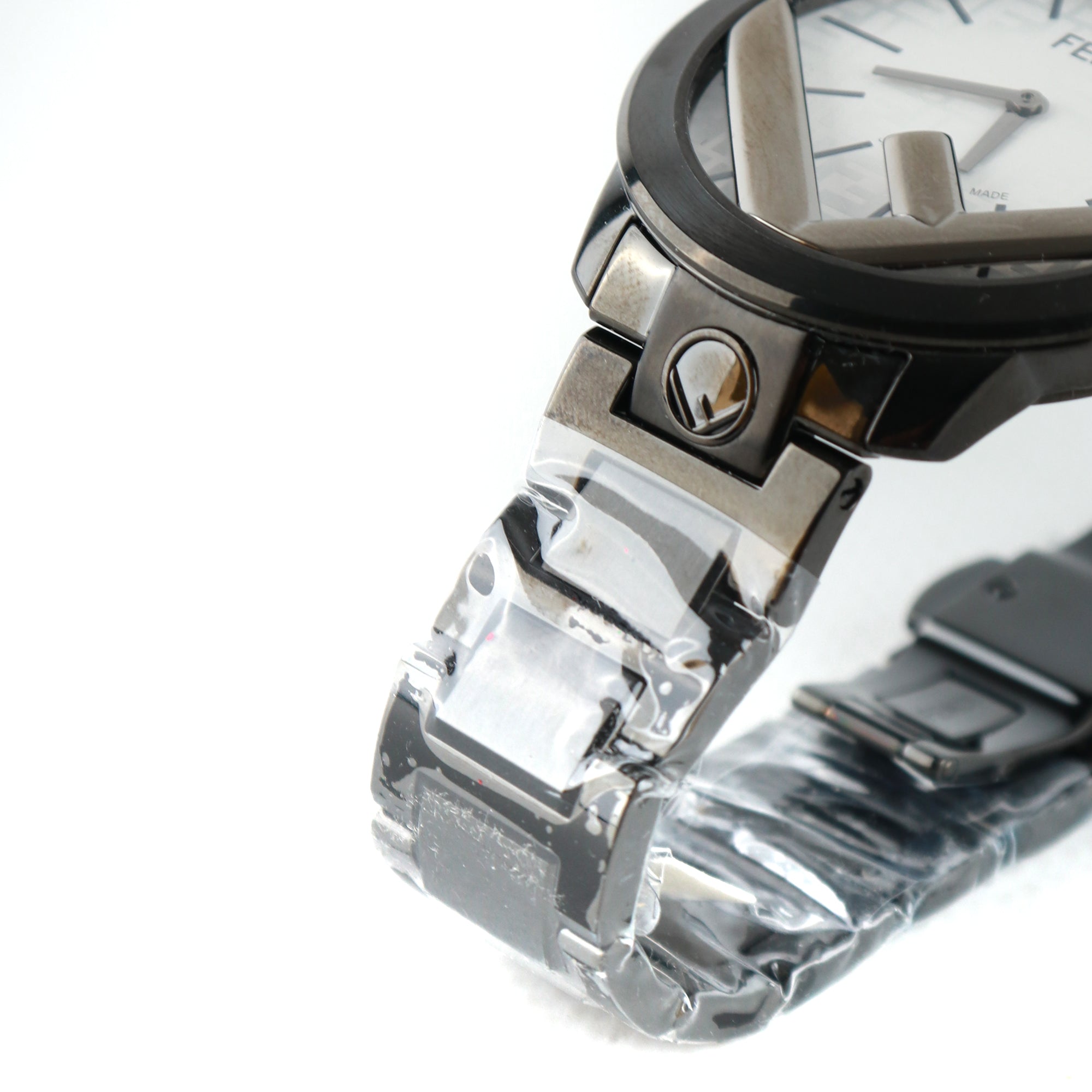 FENDI - Montre F IS FENDI 41mm en métal noir