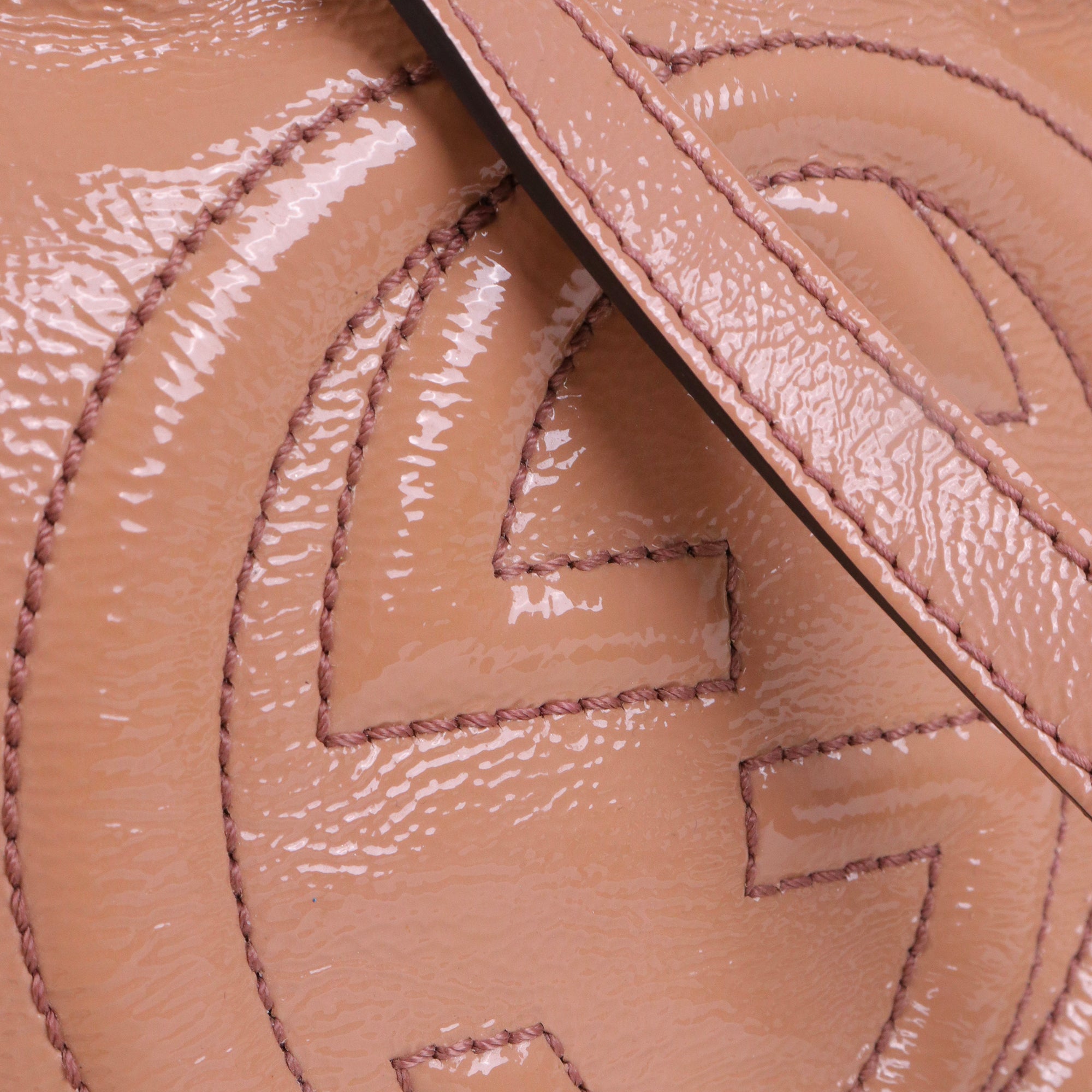 GUCCI - Gucci Soho Camera shoulder bag in red grained leather