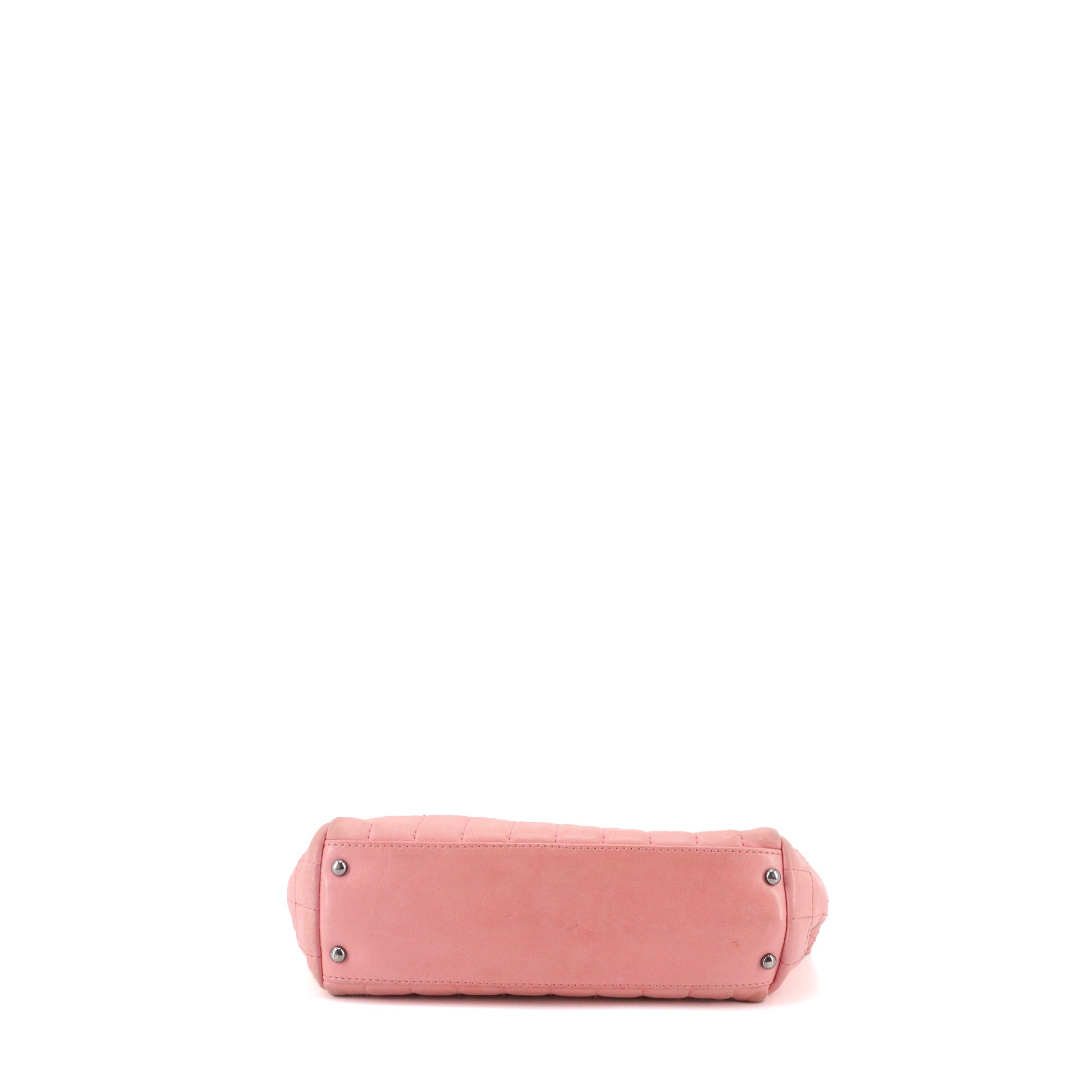 CHANEL - Chanel Chocolate Bar Multiple Chain Shoulder Bag in Vintage Pale Pink Leather