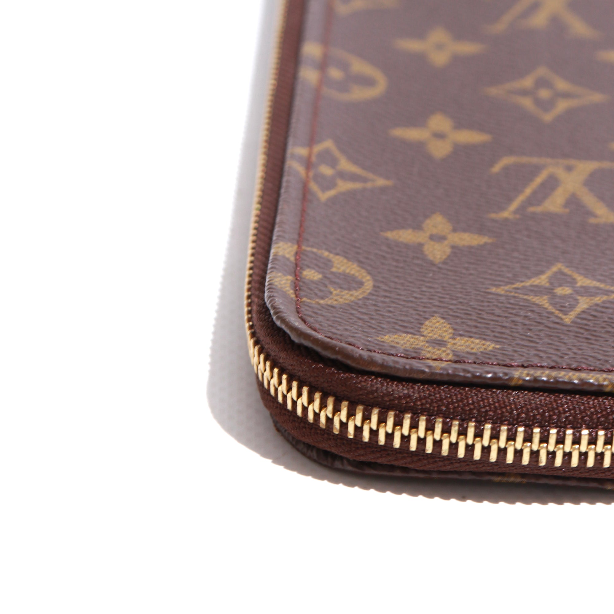 LOUIS VUITTON - Document holder in monogram canvas