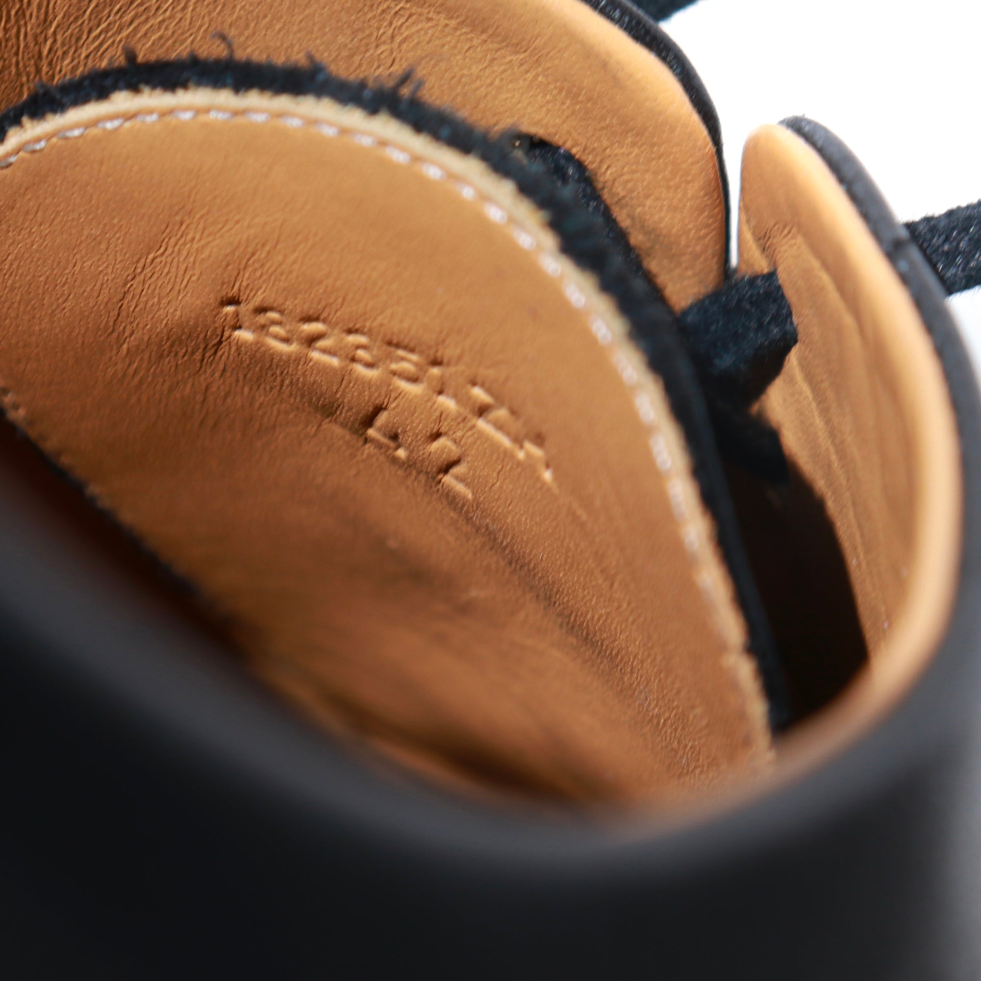 HERMÈS - Black leather sneakers (T42)