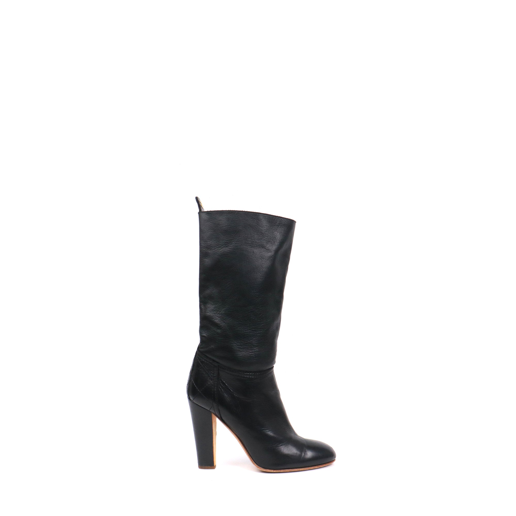 CHANEL - Chanel CC ankle boots in black lambskin (T34.5)