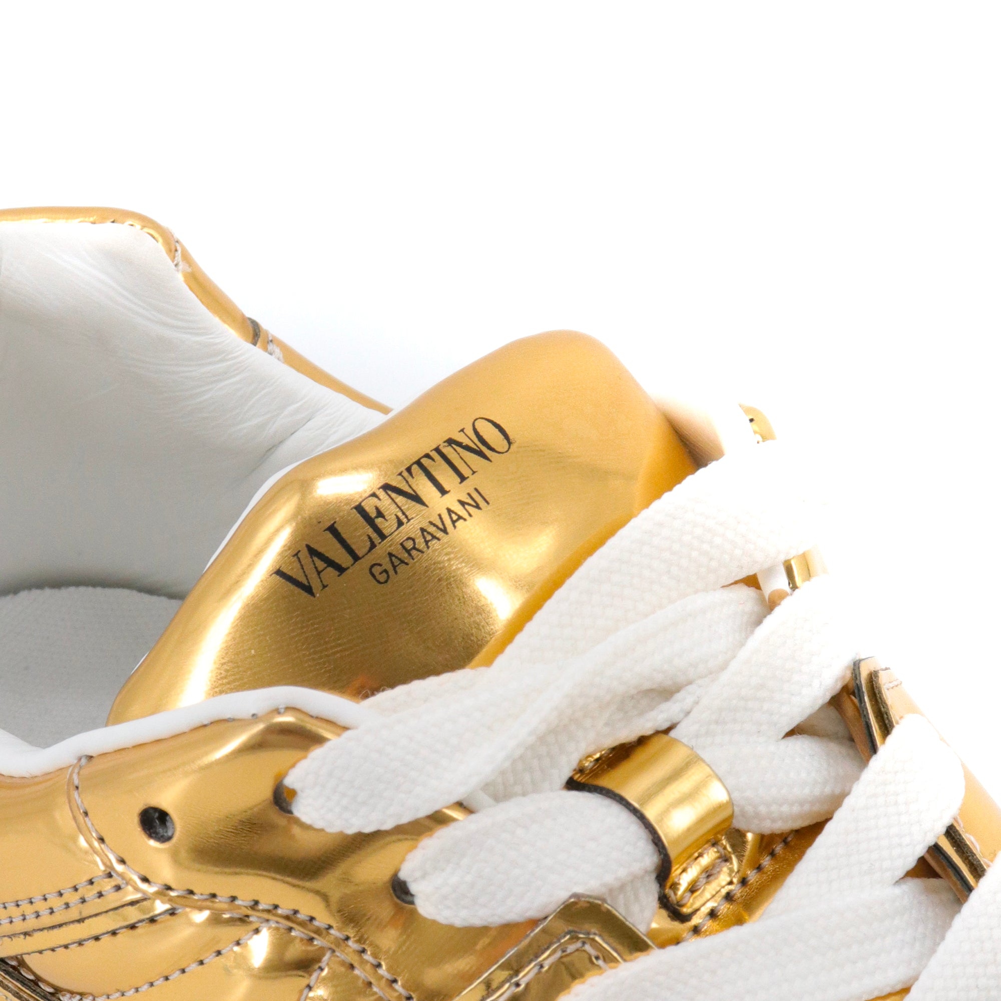 VALENTINO - Sneakers One Stud Valentino en cuir doré (T38)