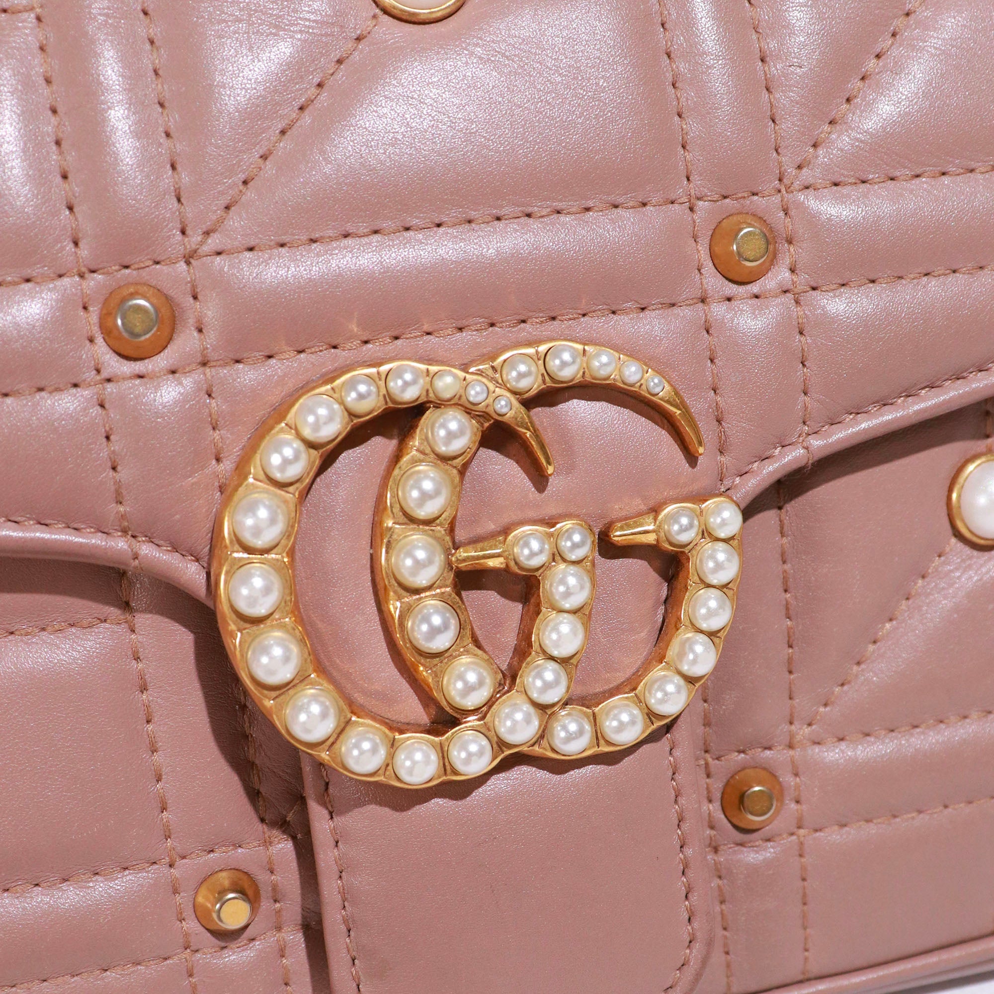 GUCCI - Gucci Small Size GG Marmont Pearly shoulder bag in powder pink leather