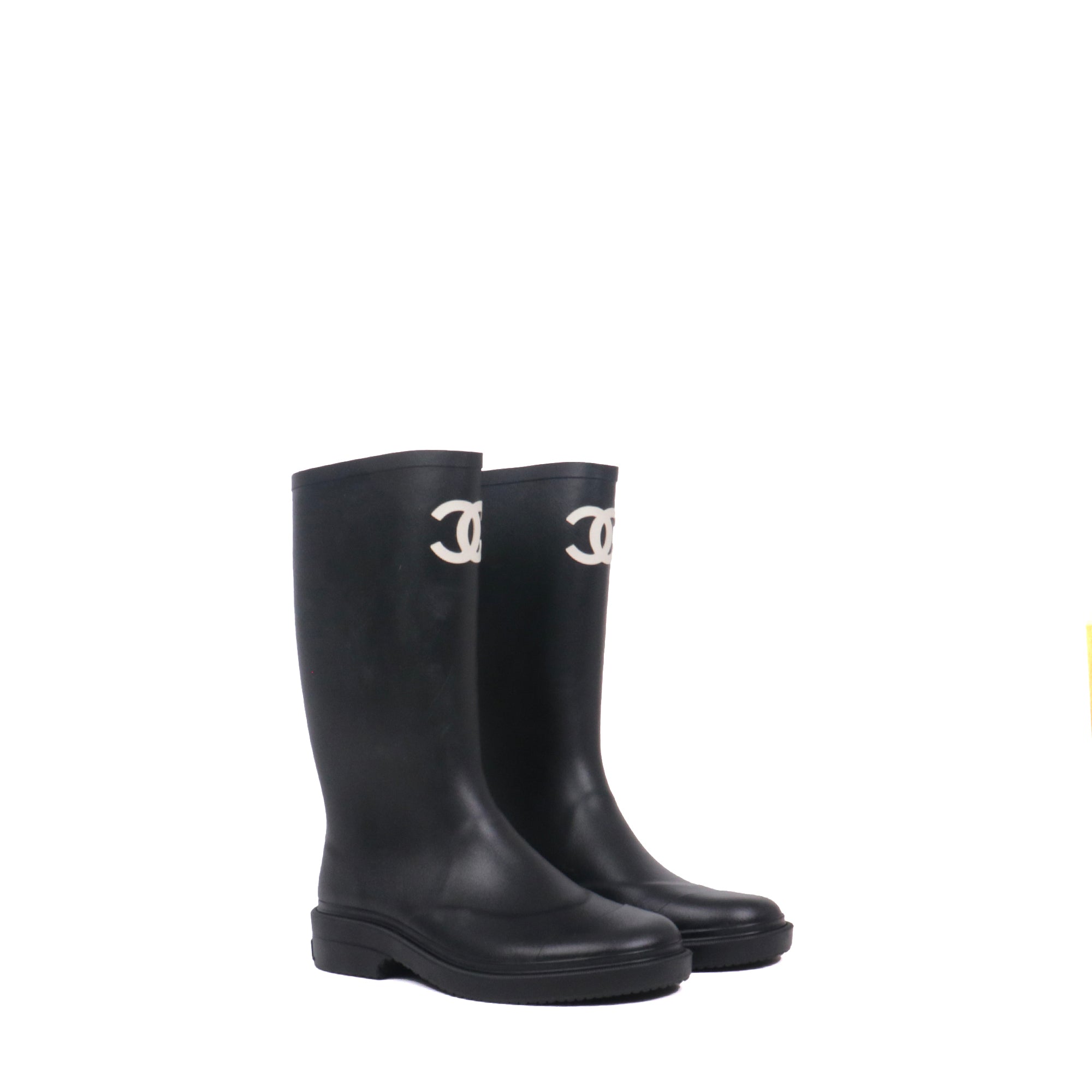 CHANEL - Rubber rain boots (T38)