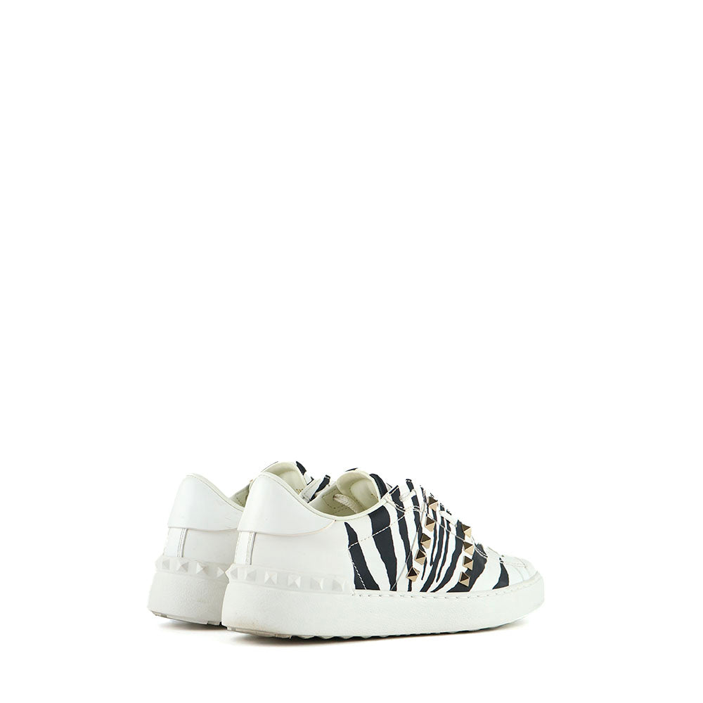 VALENTINO - Rockstud sneakers in white zebra pattern leather (T36)