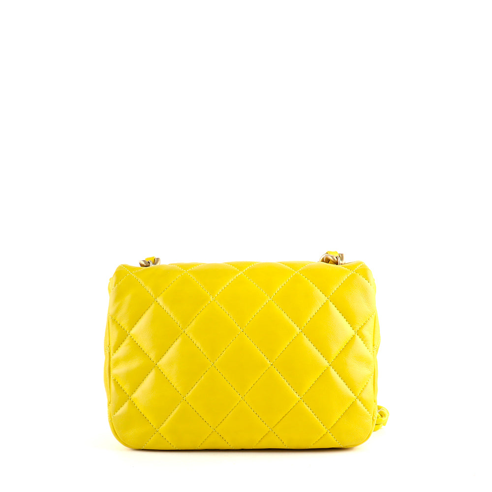 CHANEL - Sac à main Timeless édition limitée en cuir jaune