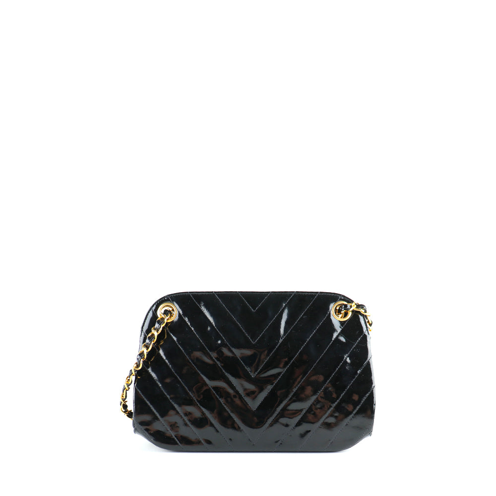 CHANEL - Vintage patent leather shoulder bag