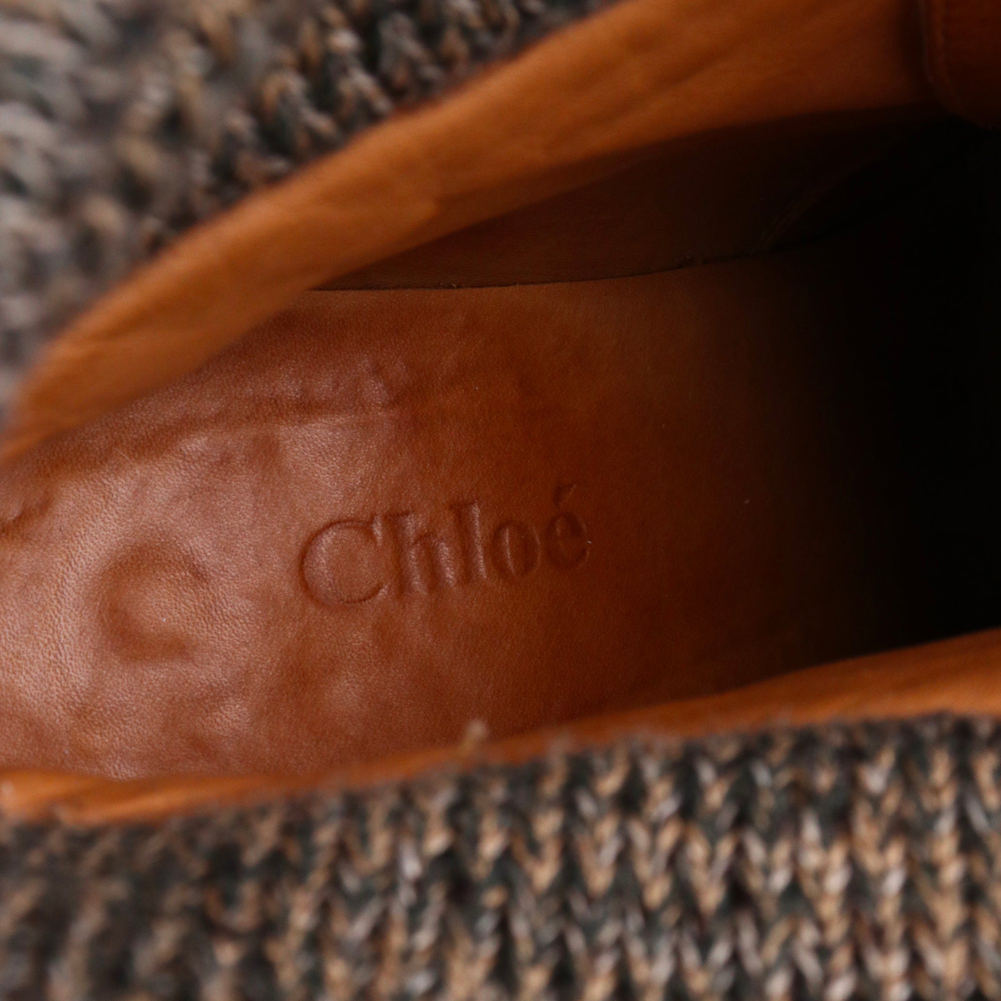 CHANEL - Tweed and suede sneakers (T37)