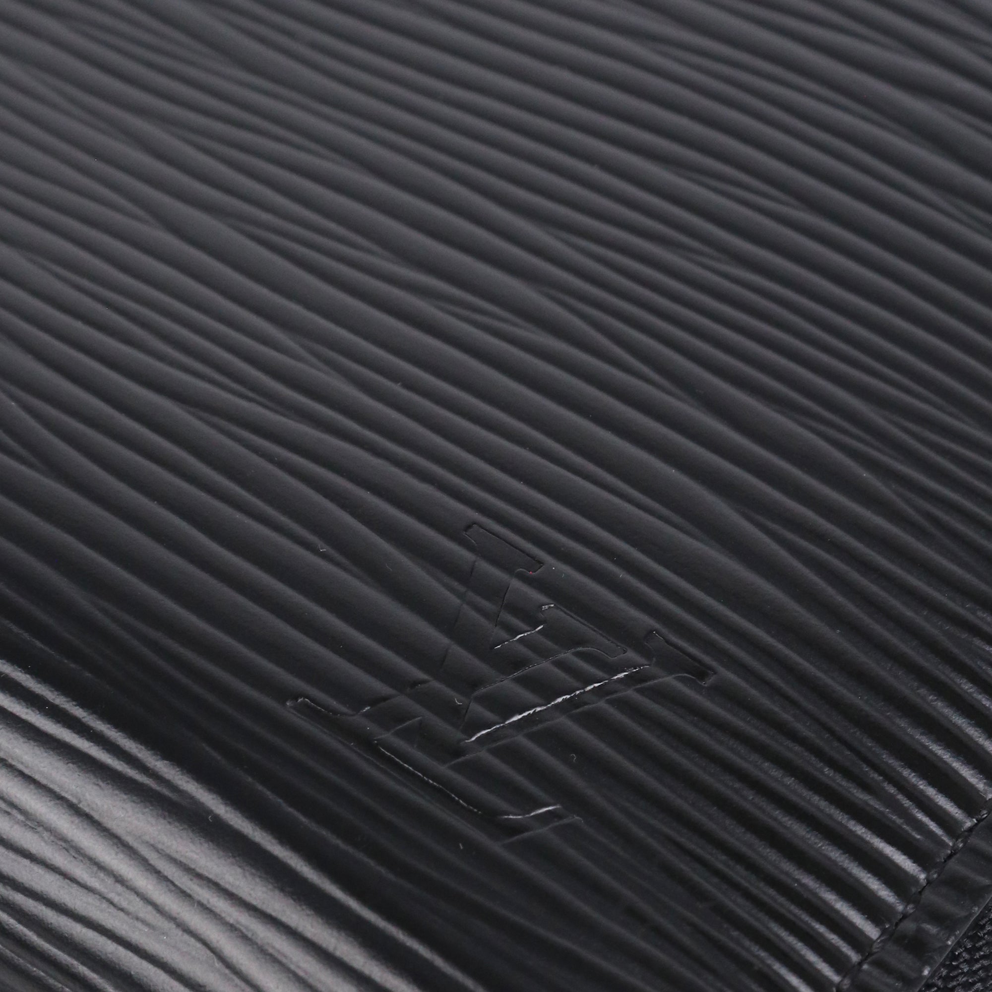 LOUIS VUITTON - Portefeuille Zippy Louis Vuitton en cuir épi noir