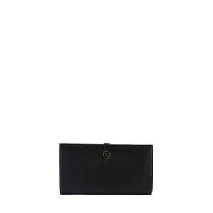 CHANEL - Black quilted leather wallet