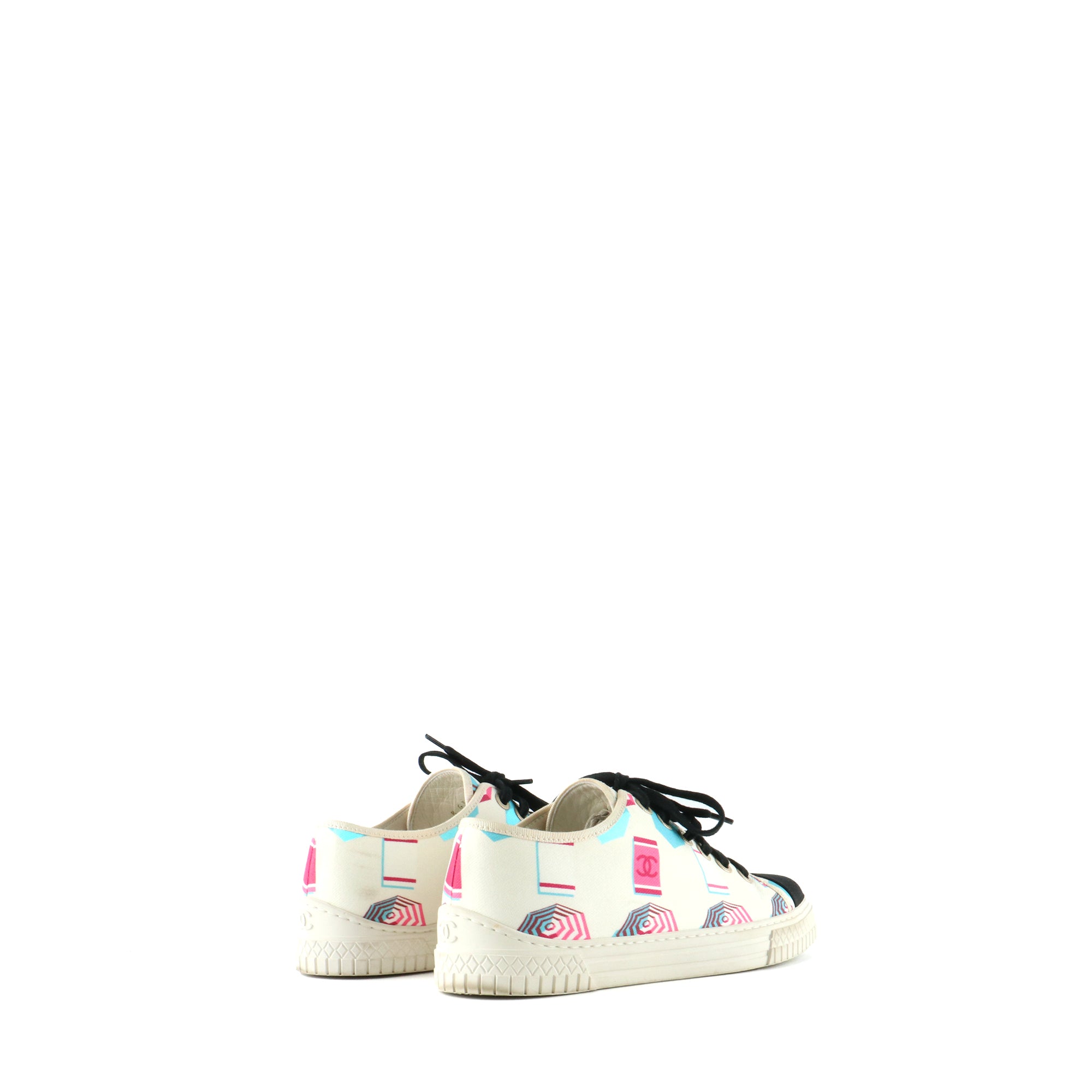 CHANEL - Baskets en toile à motif (T37,5)