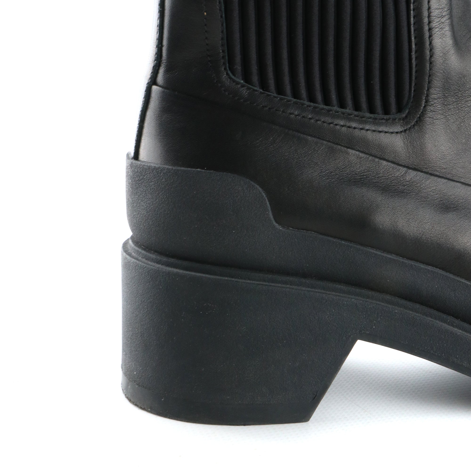 HERMÈS - Bottines en cuir de veau noir (T37,5)