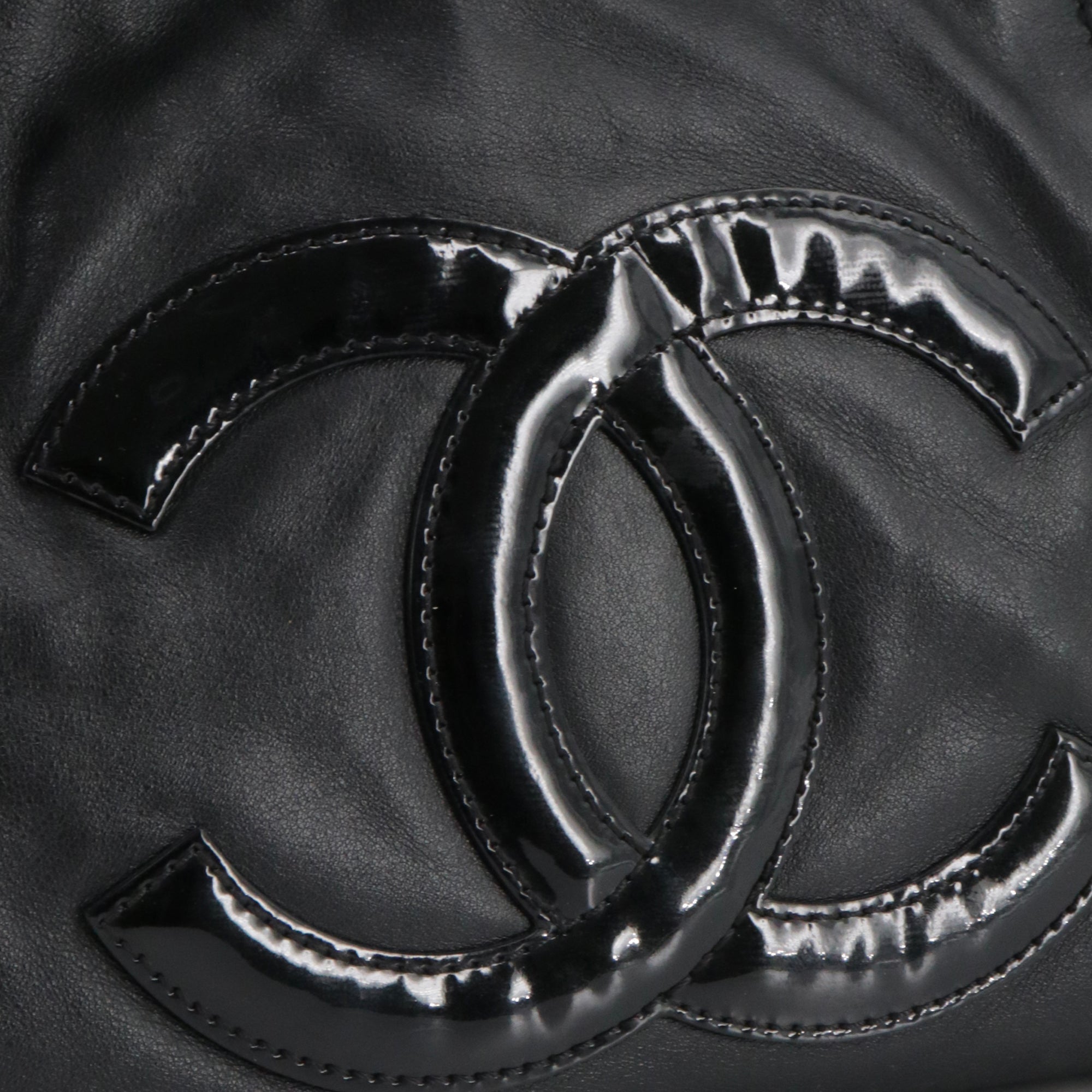 CHANEL - Chanel Rhodoid shoulder bag in black leather