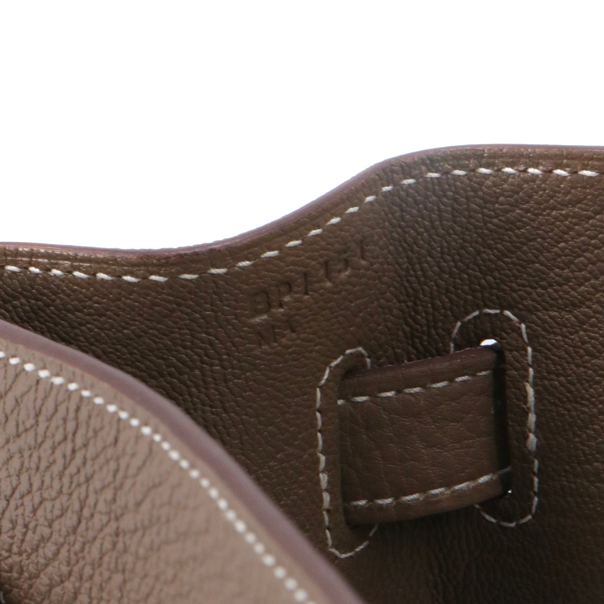 HERMÈS - Sac à main Kelly 35 Hermès en cuir togo étoupe