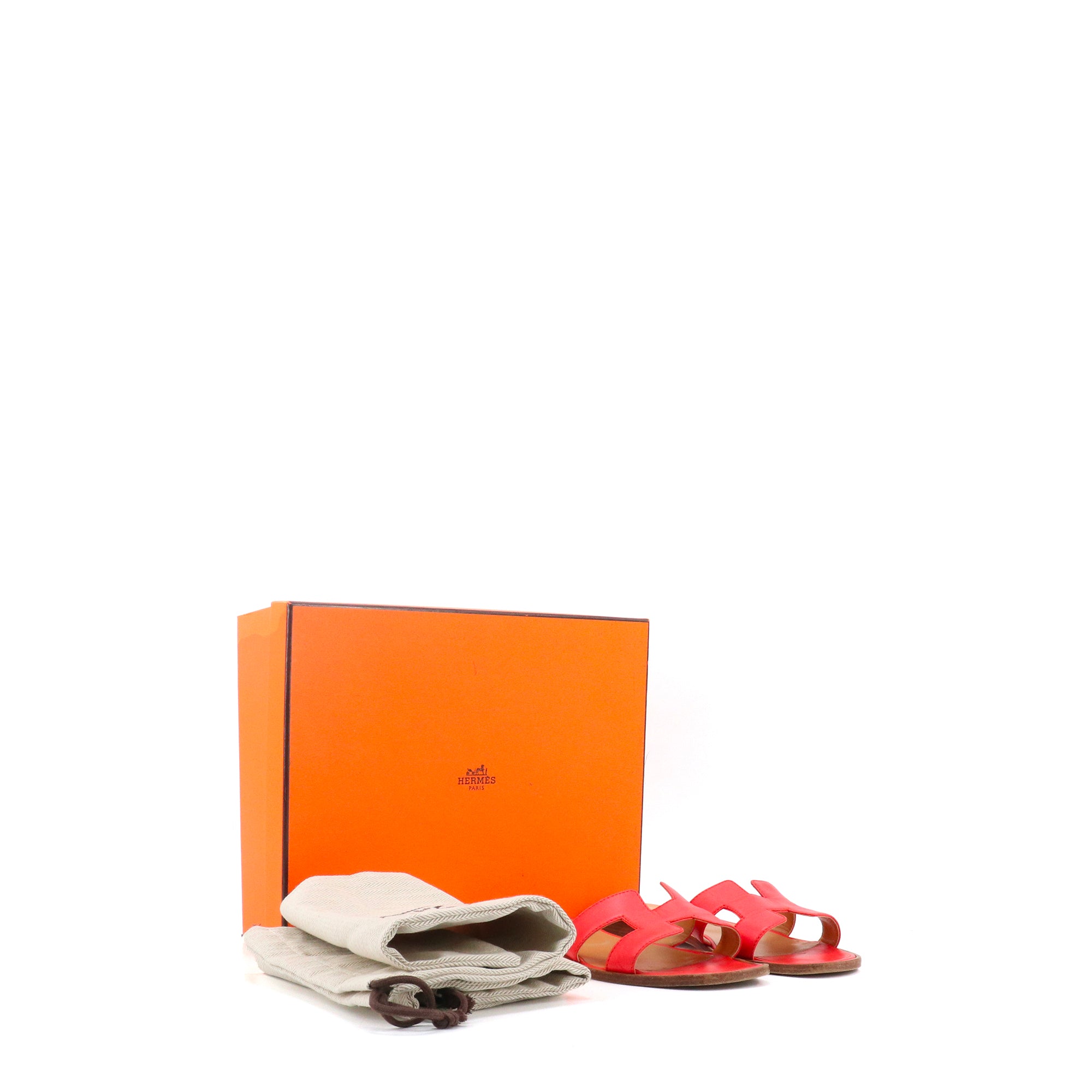 HERMÈS - Sandales Oran Hermès en cuir rose vermillon (T36)