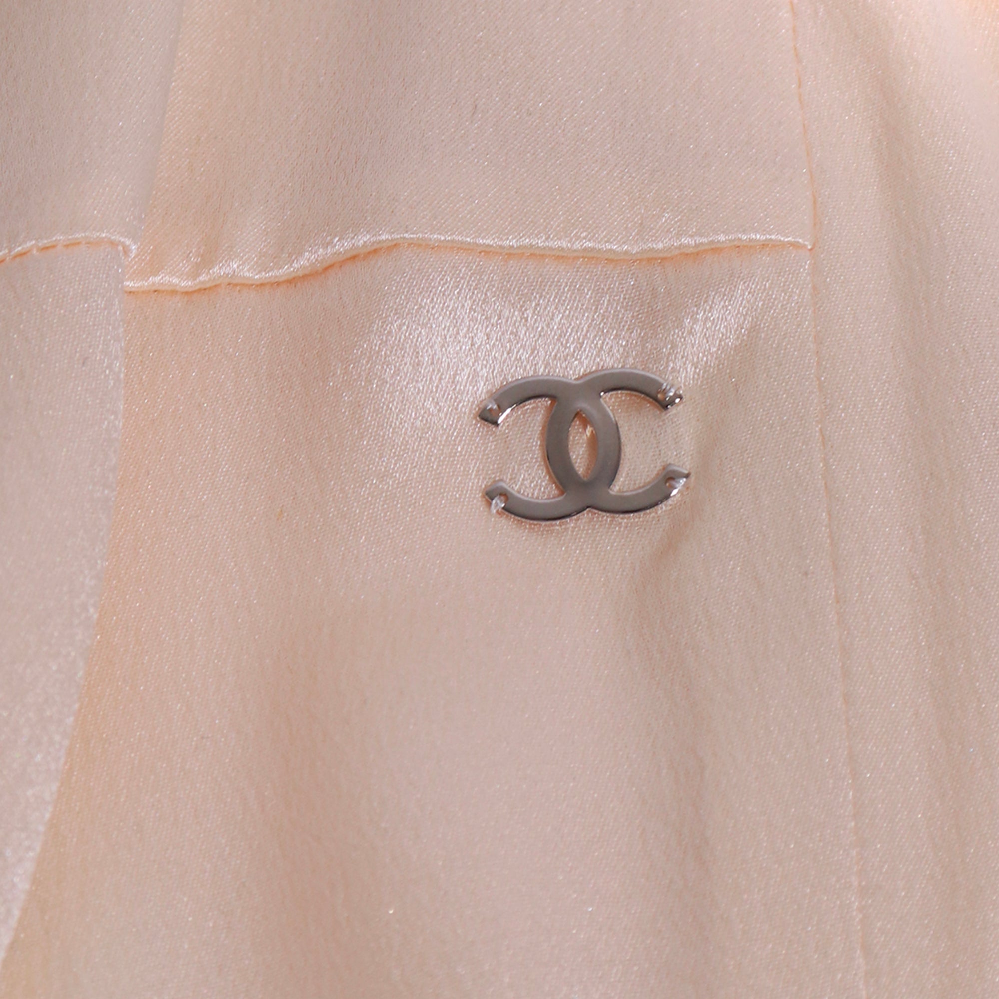 CHANEL - Beige silk tank top (T42)