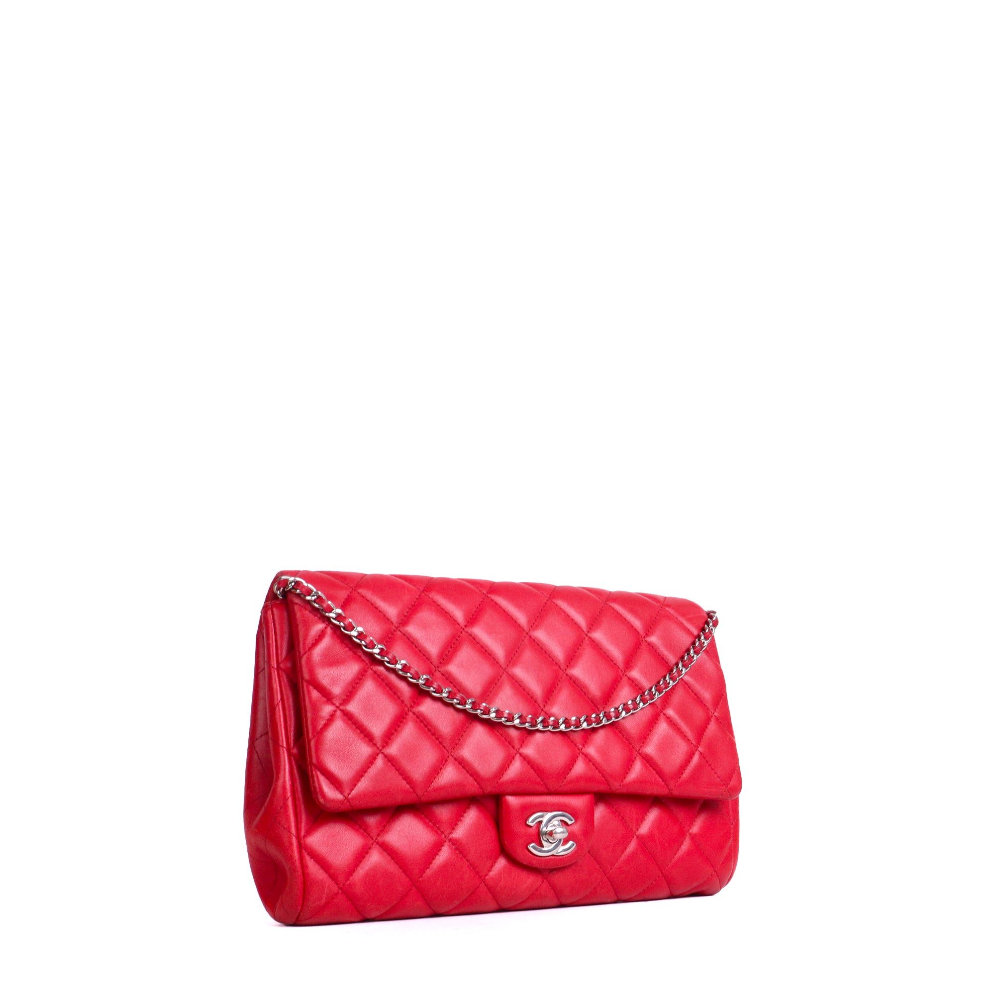 CHANEL - Sac à épaule Enveloppe Timeless/Classique Chanel en cuir lisse rouge