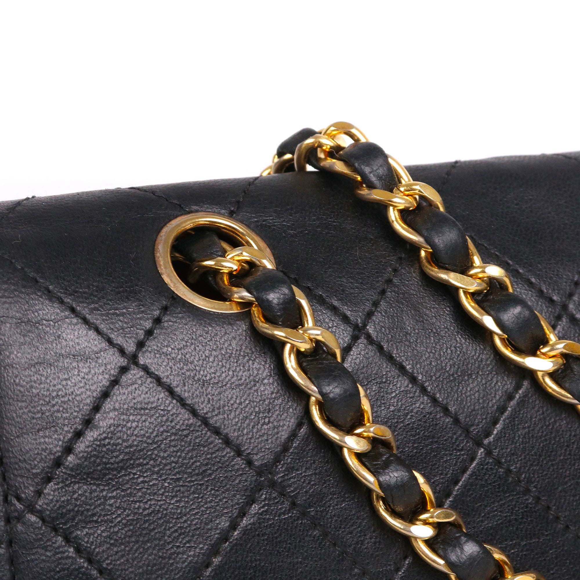 CHANEL - Sac à main Classique/Timeless Round Chanel en cuir lisse noir