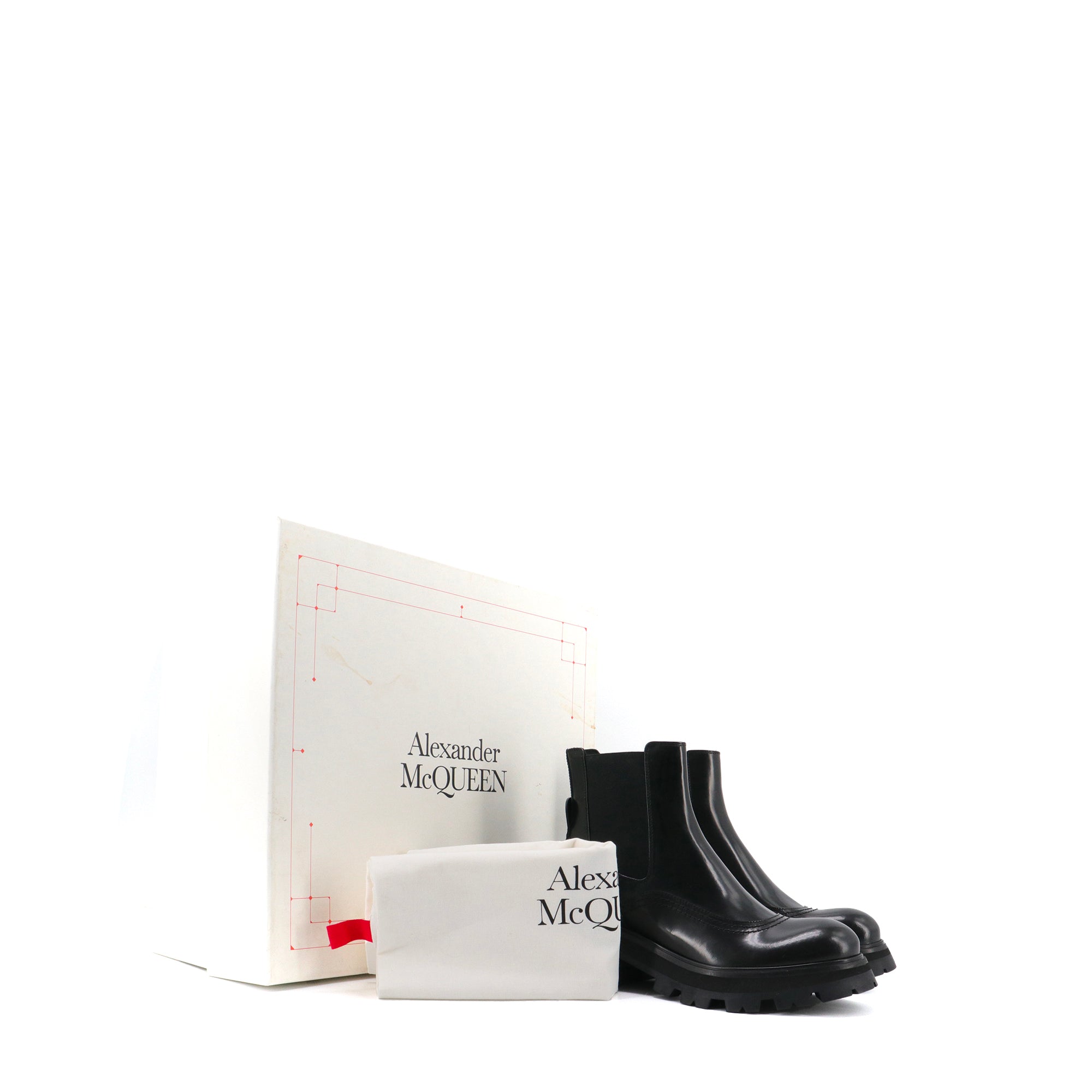 ALEXANDER MCQUEEN - Oversize sneakers in black leather (T39)