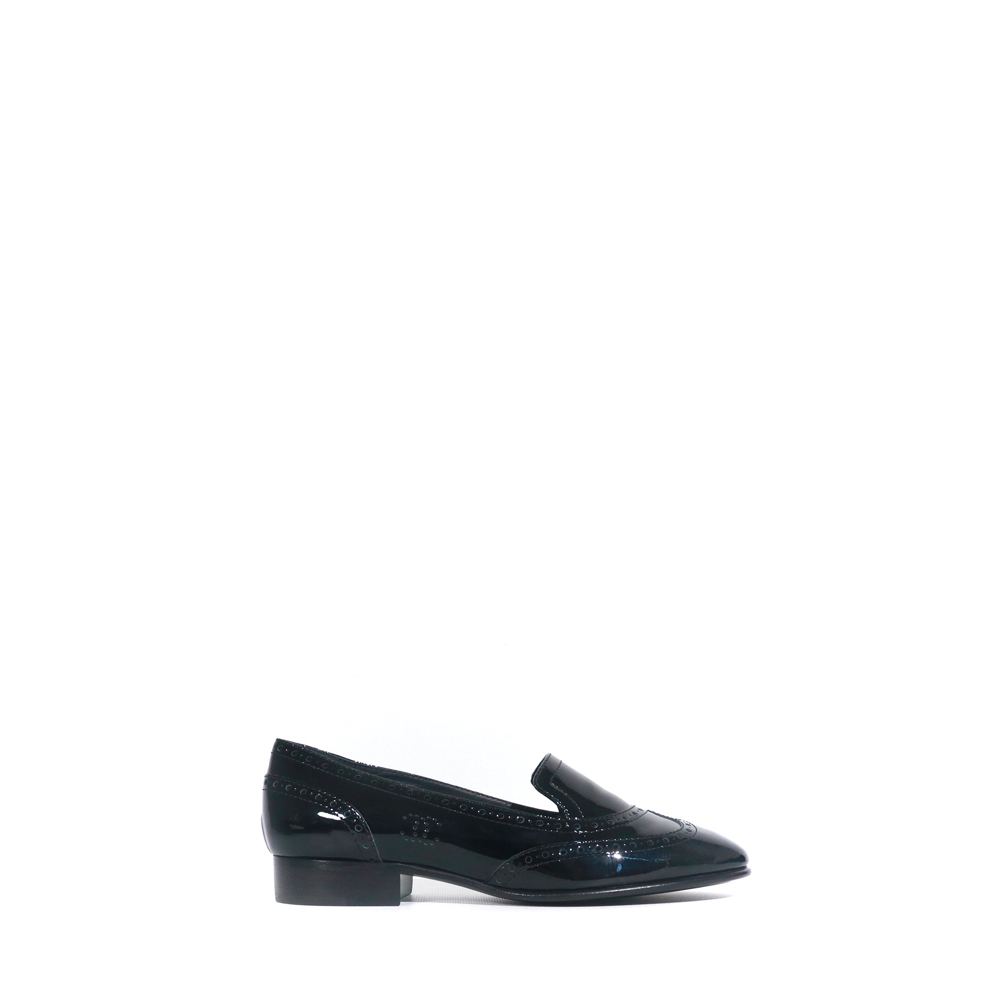 CHANEL - Black patent leather loafers (T39)