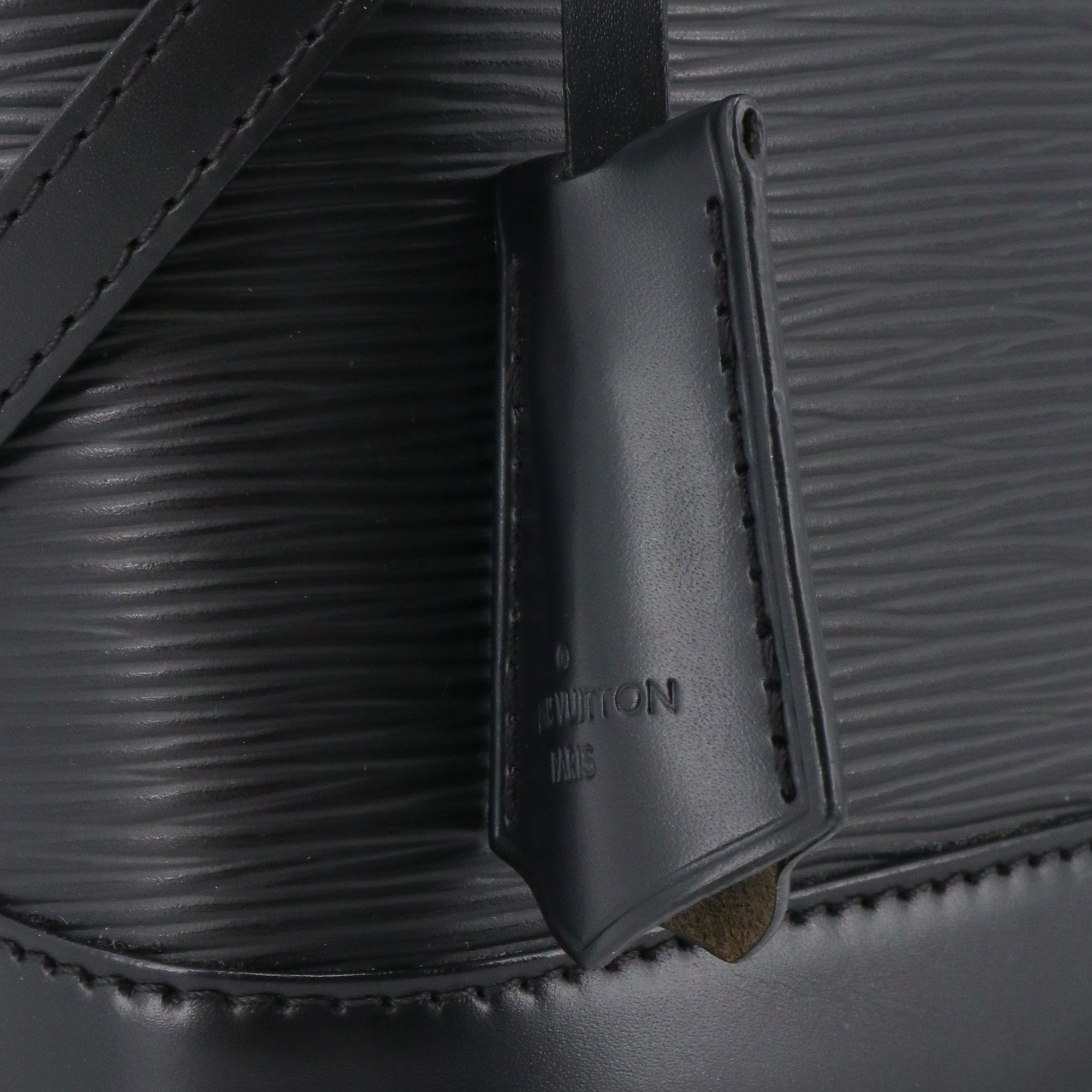 LOUIS VUITTON - Sac à bandoulière Alma BB Louis Vuitton en cuir épi noir