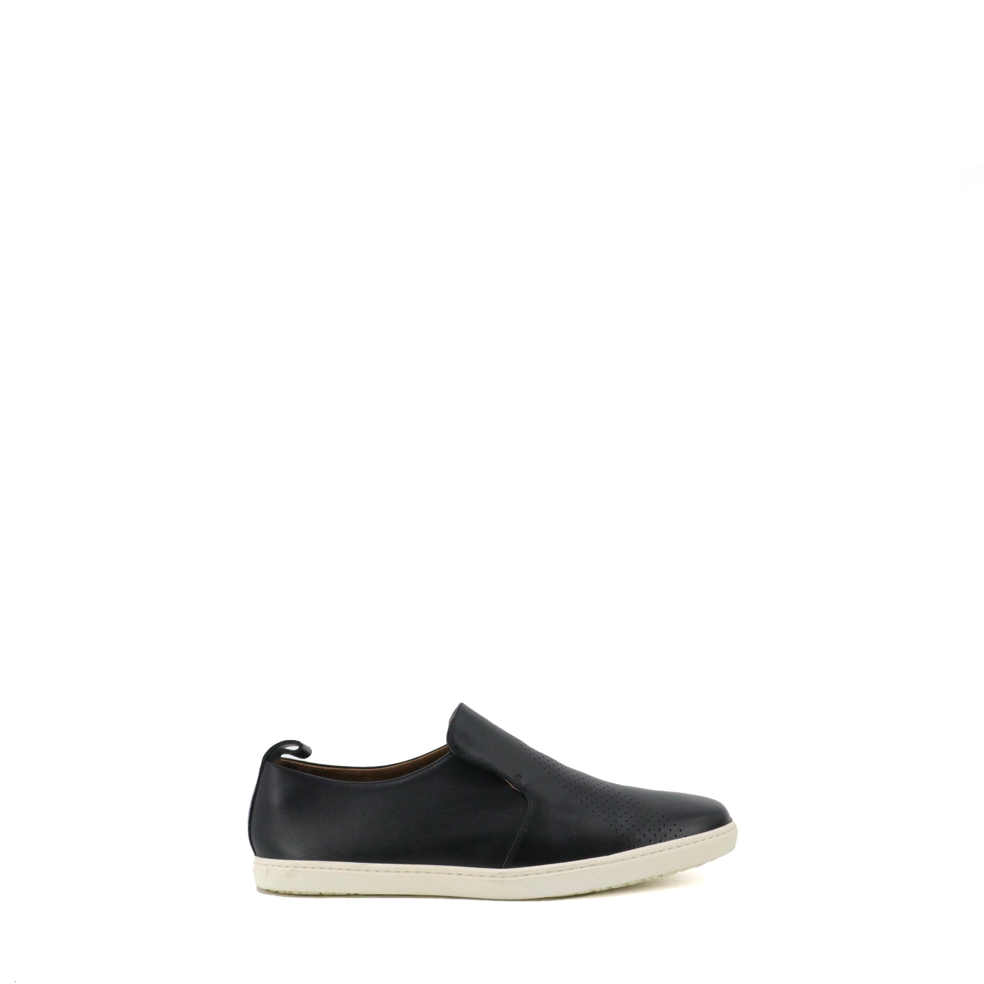 HERMÈS - Mocassins Hermès en cuir noir perforé (T40)