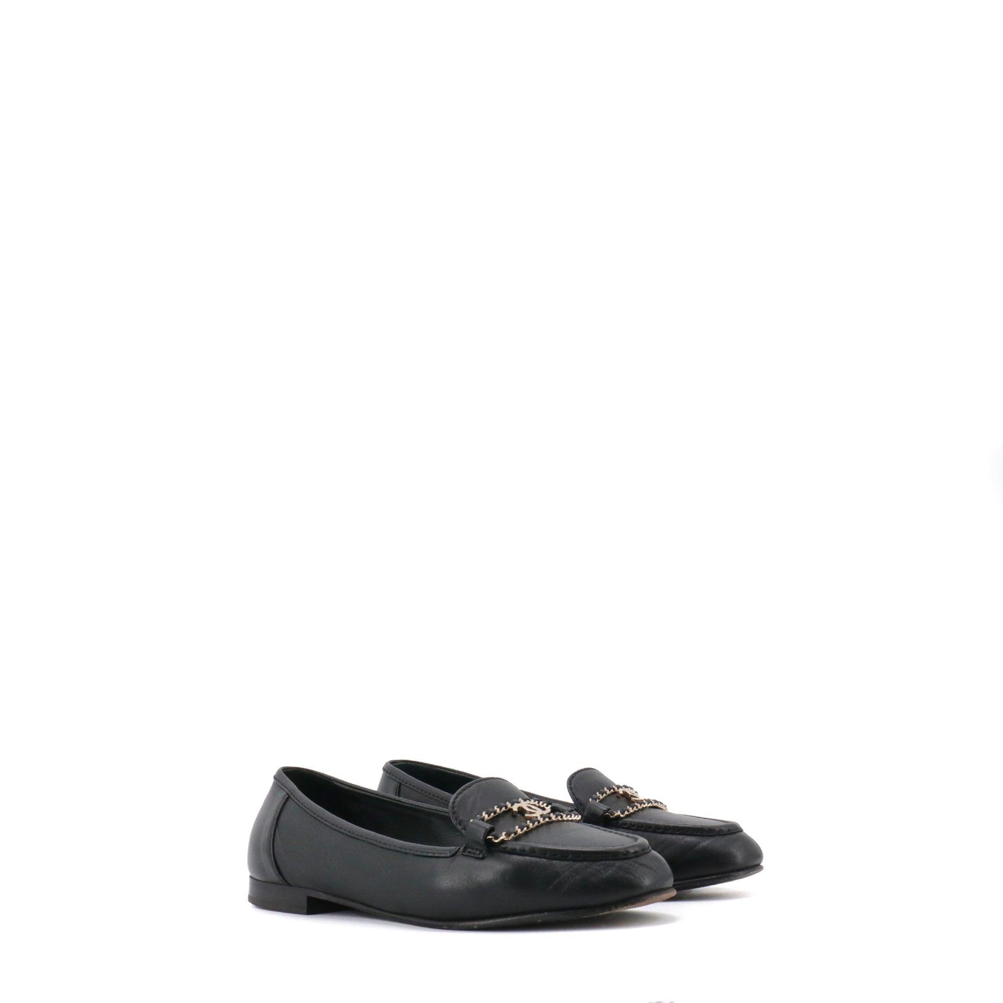 CHANEL - Mocassins CC Chanel en cuir noir (T36.5)