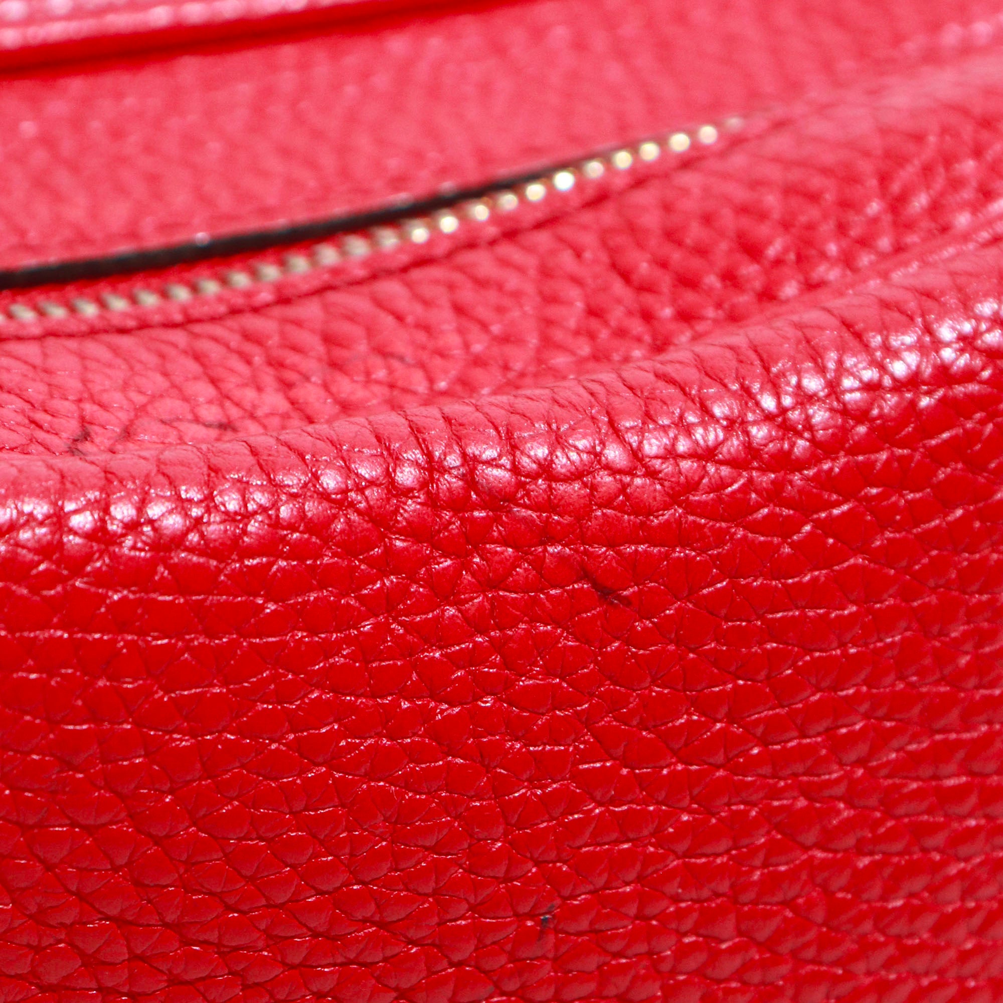 GUCCI - Gucci Soho Camera shoulder bag in red grained leather