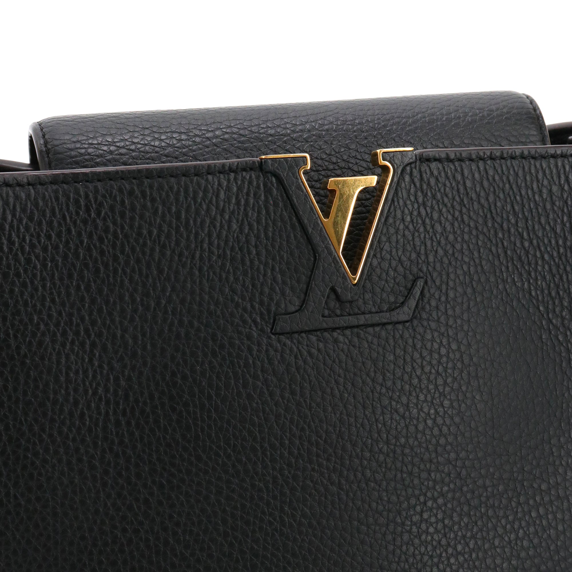 LOUIS VUITTON - Louis Vuitton Capucines GM handbag in black grained leather