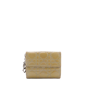 DIOR - Lotus Lady Dior wallet in beige patent cannage leather
