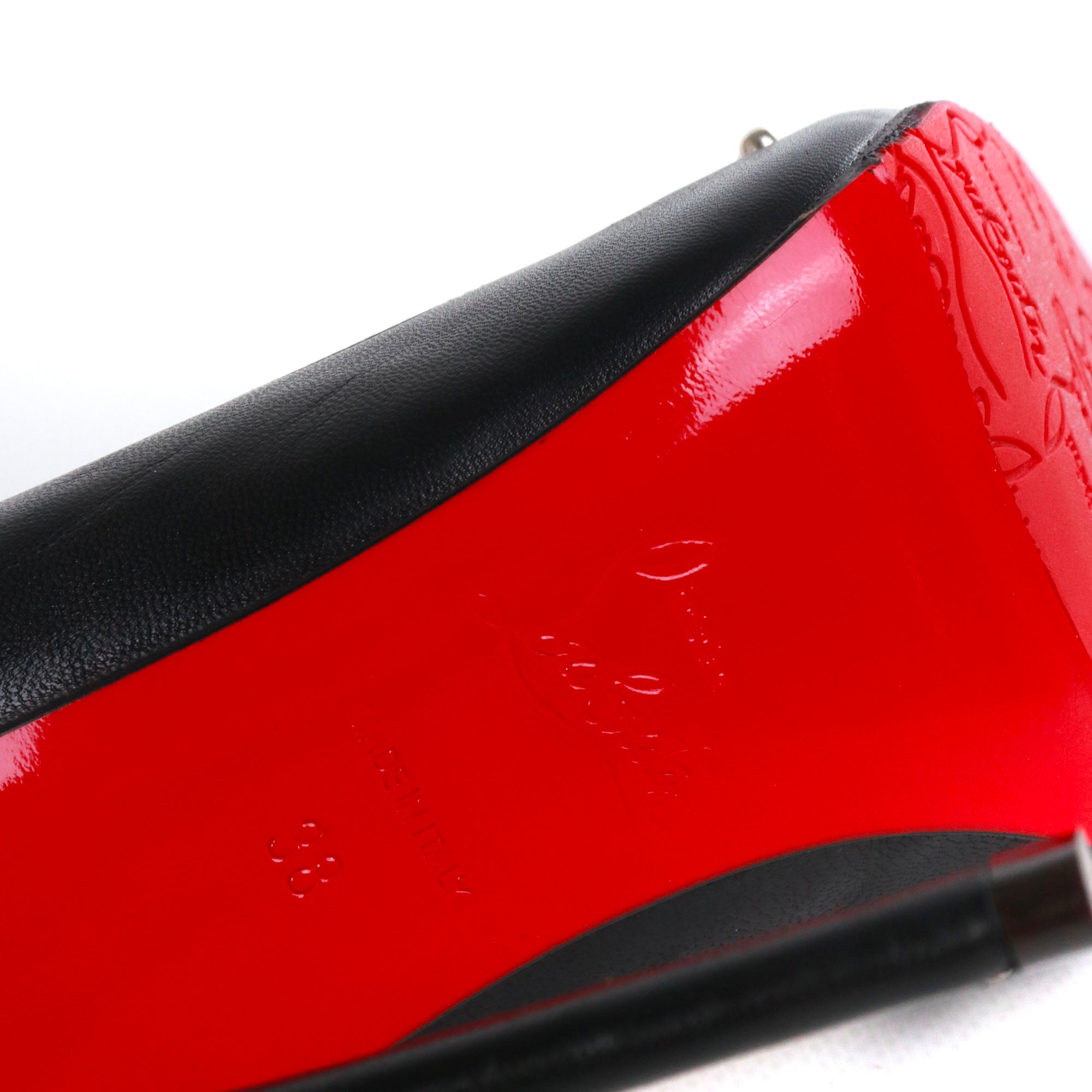 LOUBOUTIN - Escarpins So Kate Louboutin en cuir lisse noir et clous argentés (T38)