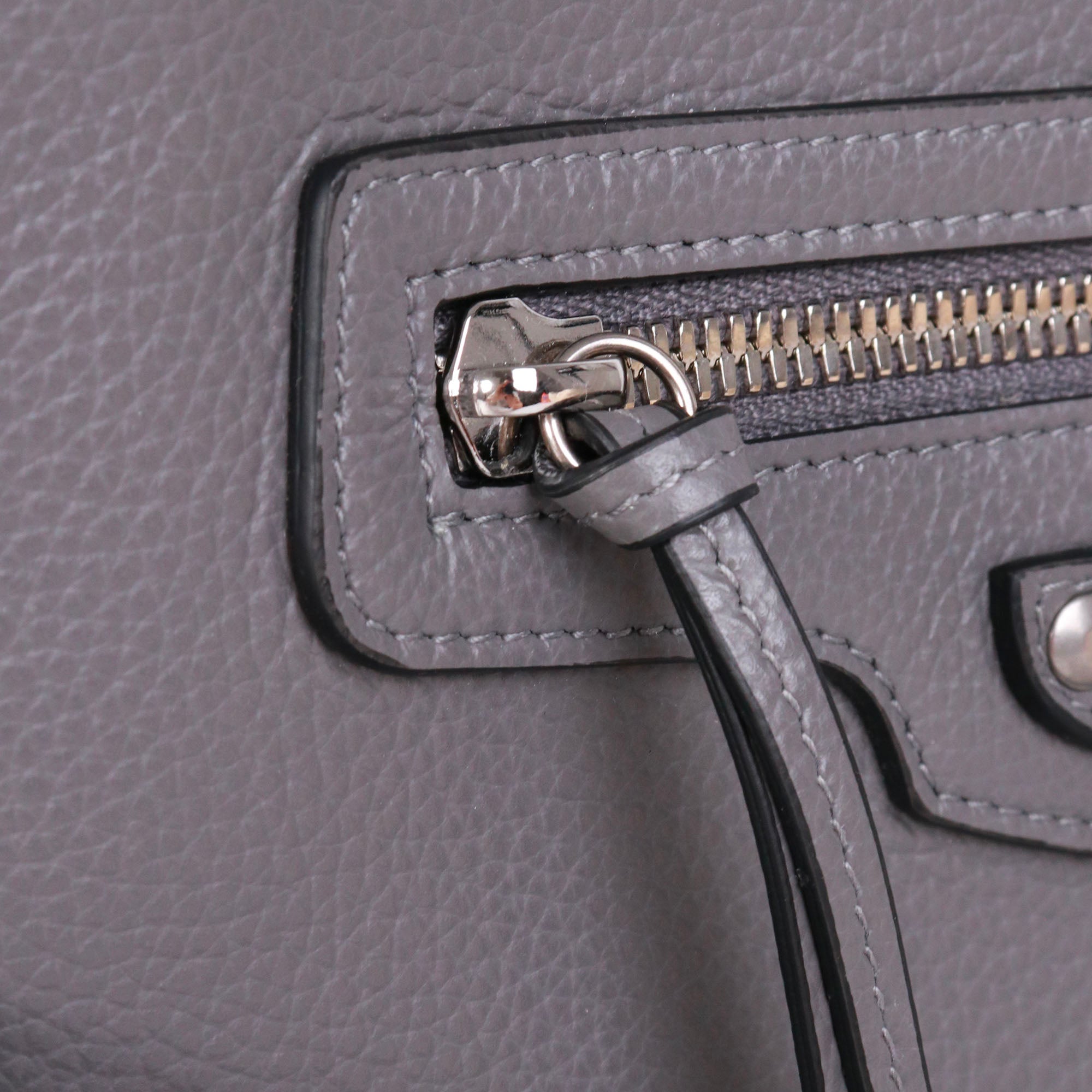 BALENCIAGA - Balenciaga nano flat Neo Classic shoulder bag in gray grained leather