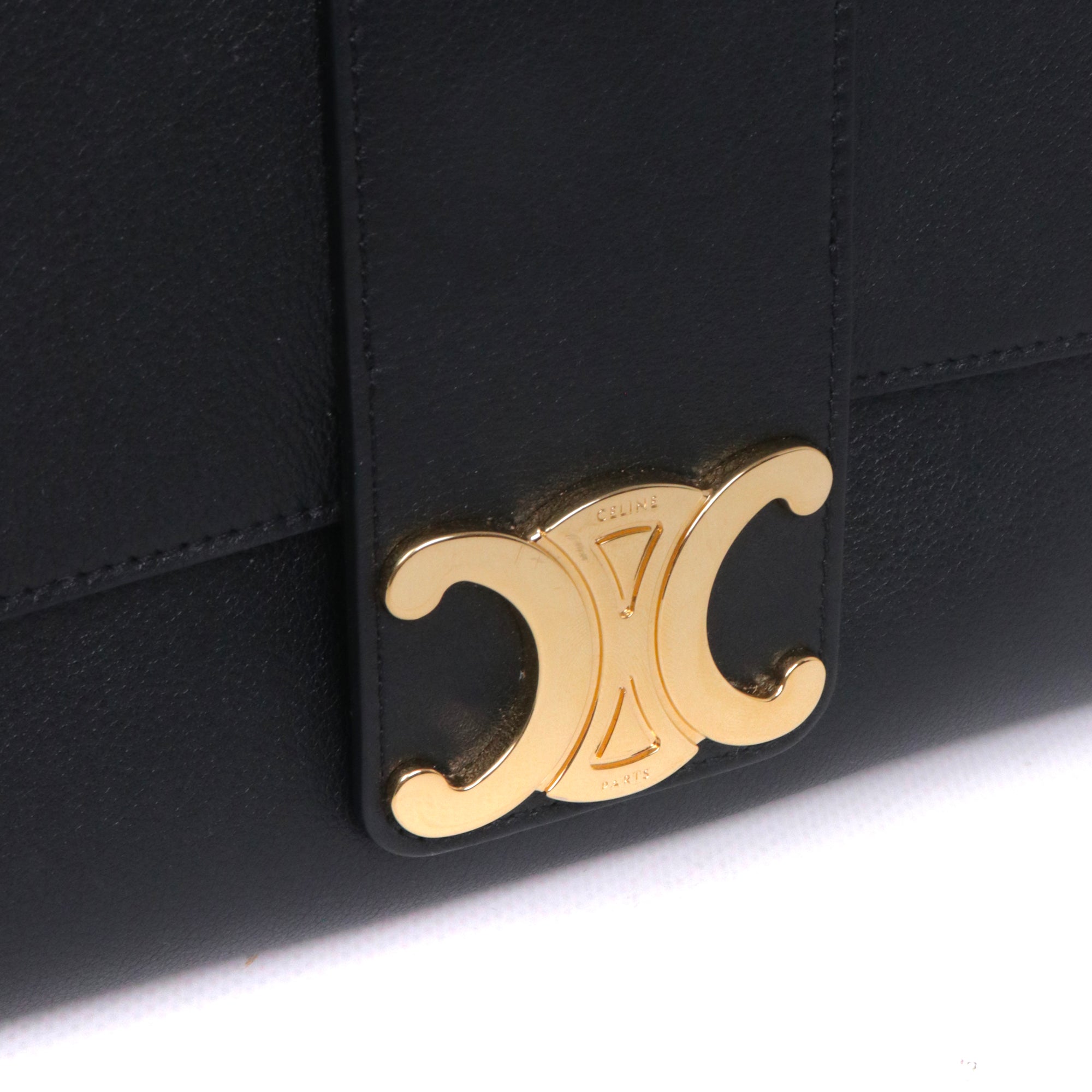 CELINE - Sac à bandoulière Victoire MM Celine en cuir grainé noir