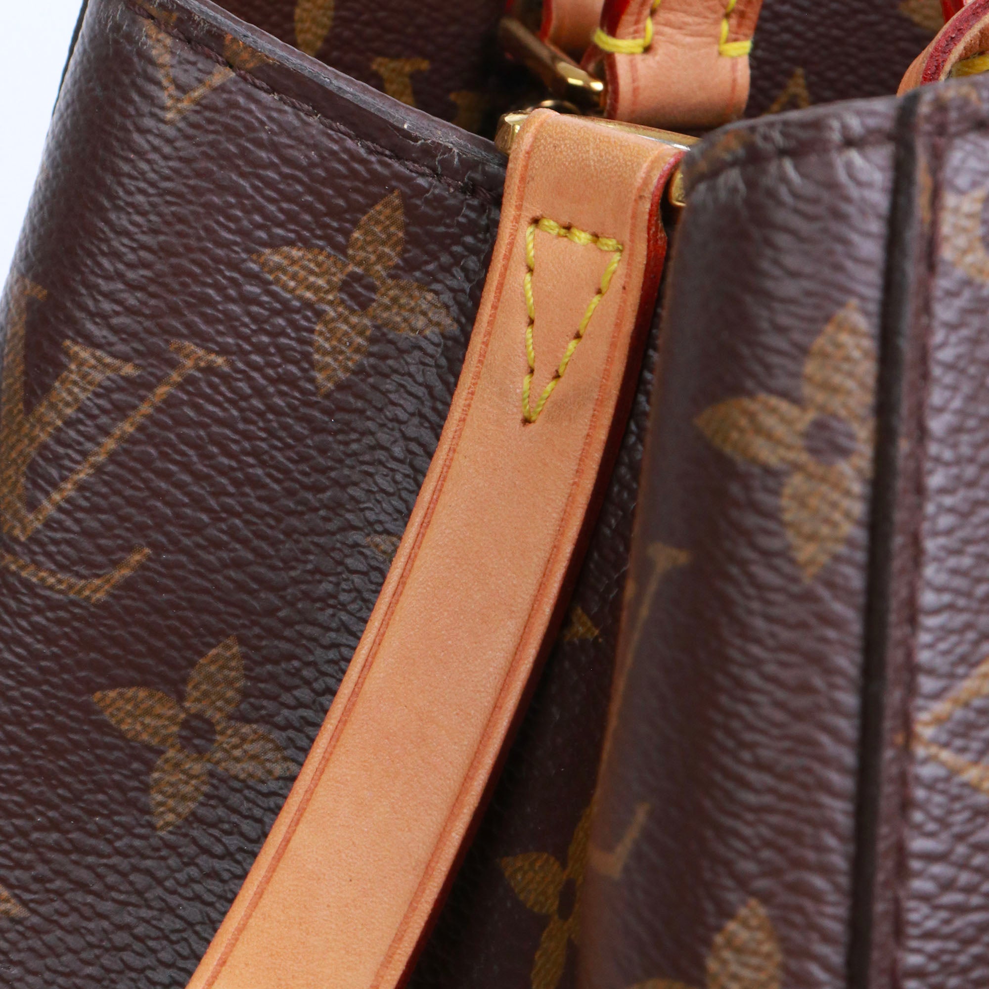 LOUIS VUITTON - Sac à main Montaigne MM Louis Vuitton en toile monogrammée