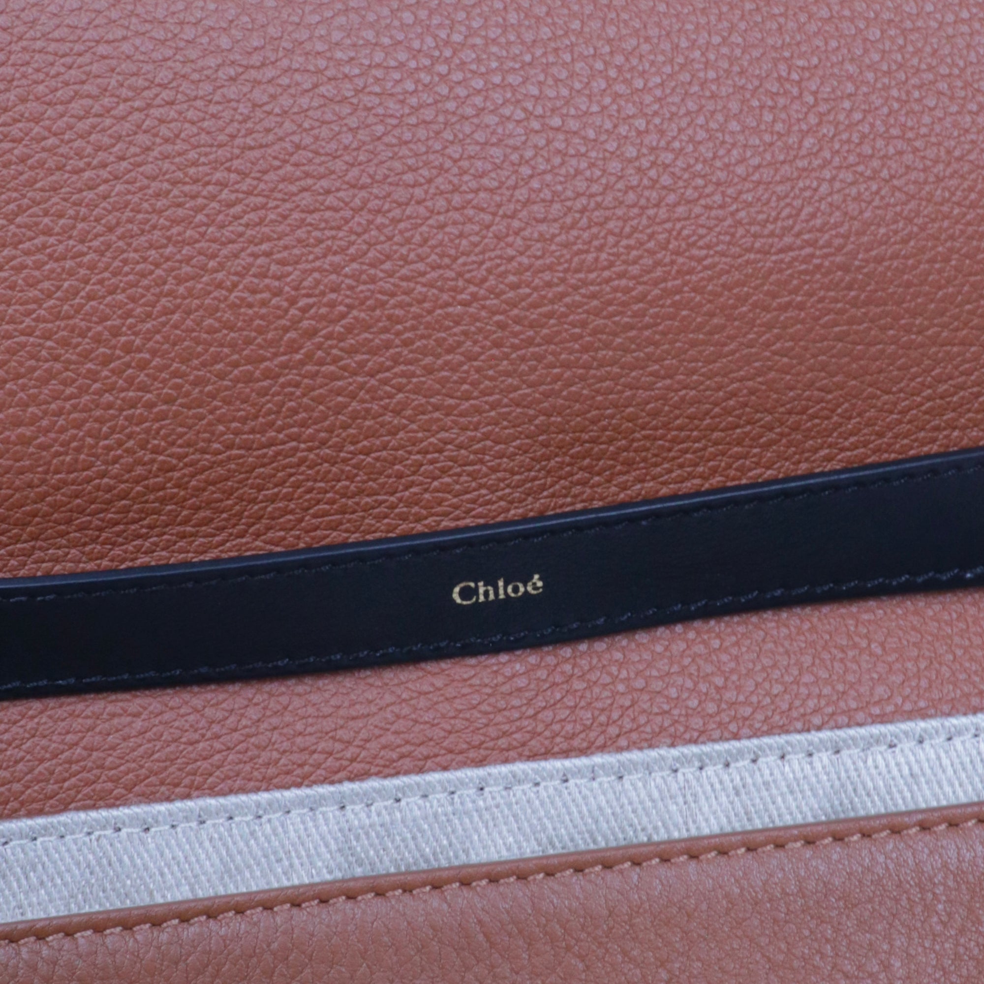 CHLOÉ - Darry shoulder bag in black grained leather