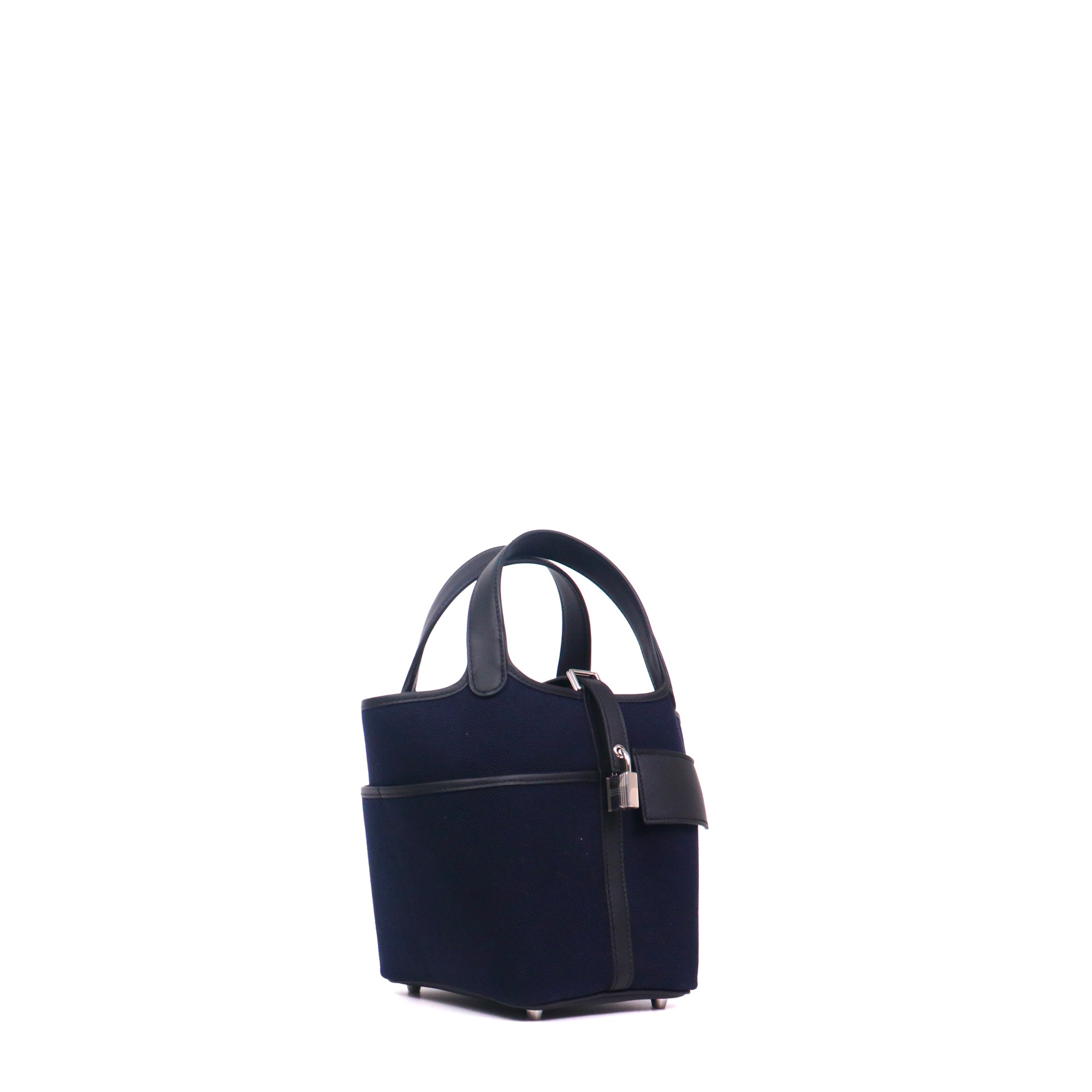 HERMÈS - Picotin 22 bag in black Taurillon Clémence leather