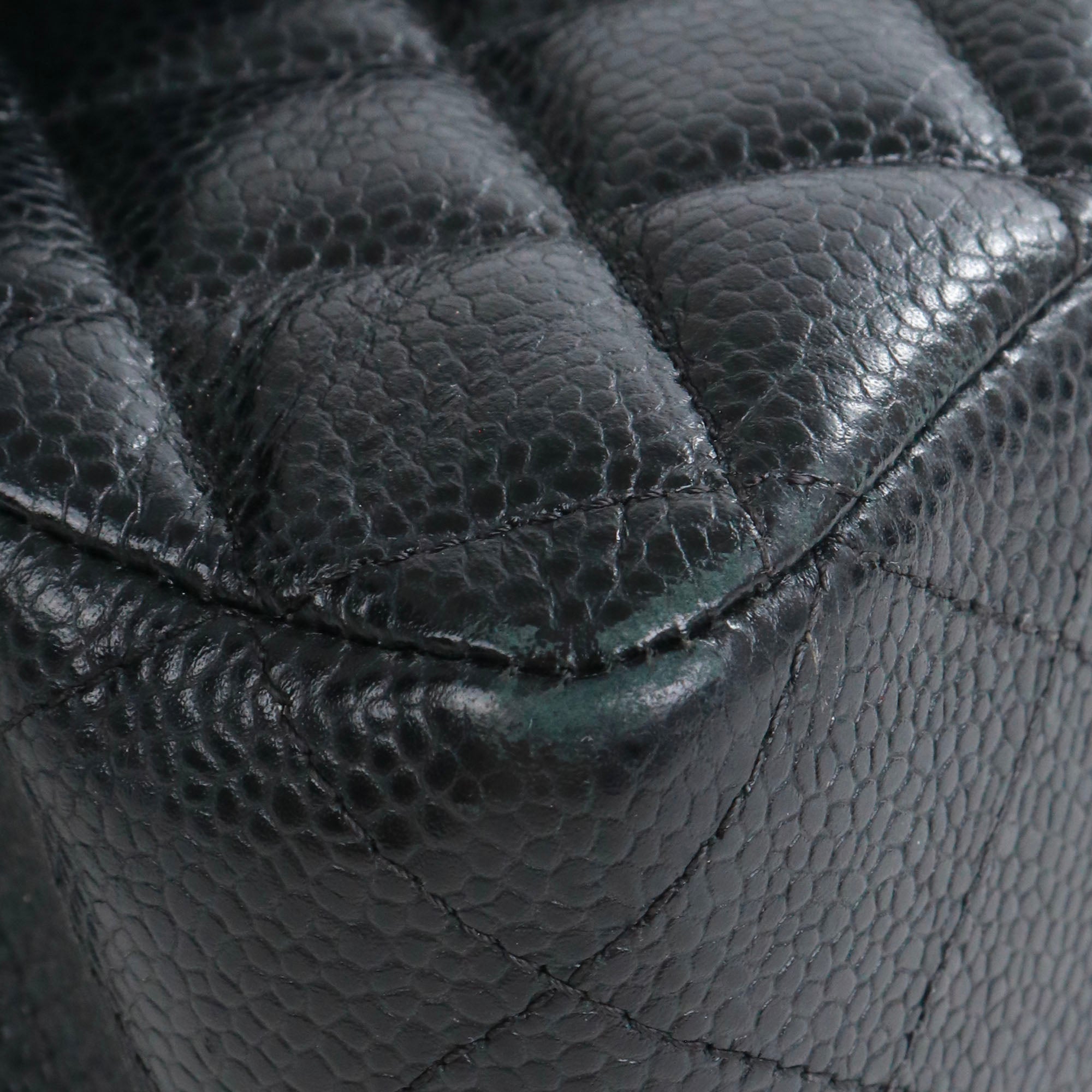 CHANEL - Sac à main Timeless/Classique Chanel medium double flap Chanel en cuir caviar noir