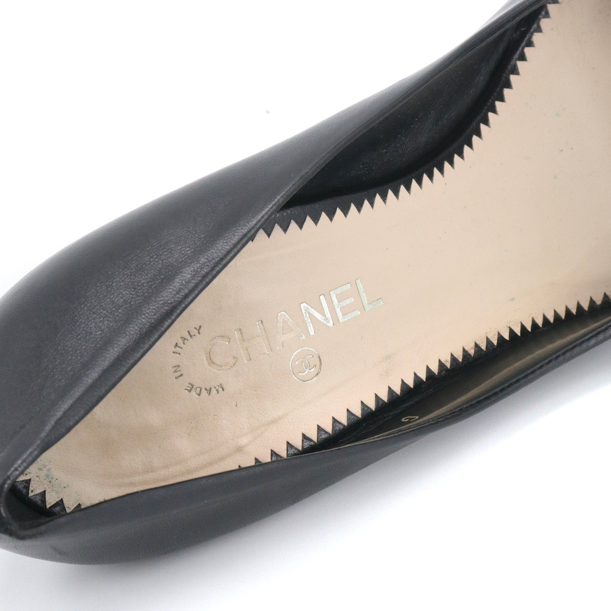 CHANEL - Timeless pumps (T37.5)