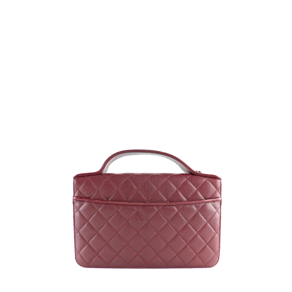 CHANEL - CC University shoulder bag in burgundy leather