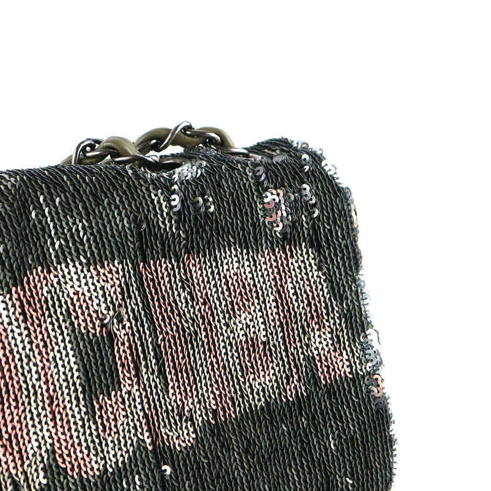 CHANEL - Sac à main Timeless 25 en sequins Coco Cuba édition limitée