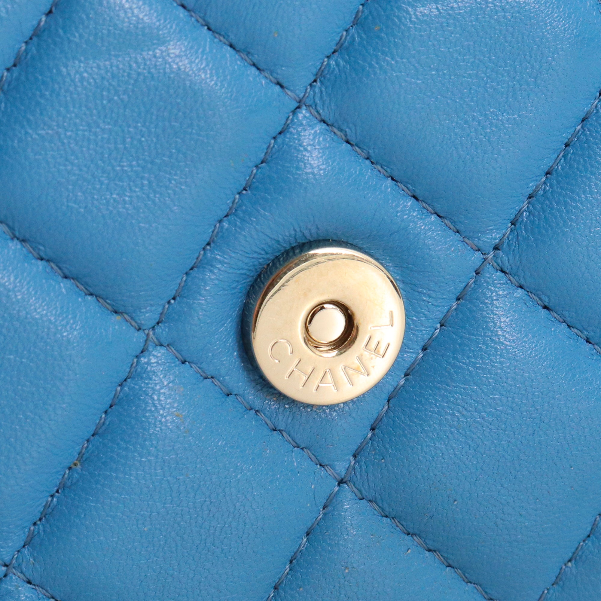 CHANEL - Timeless Wallet On Chain bag in pink patent leather