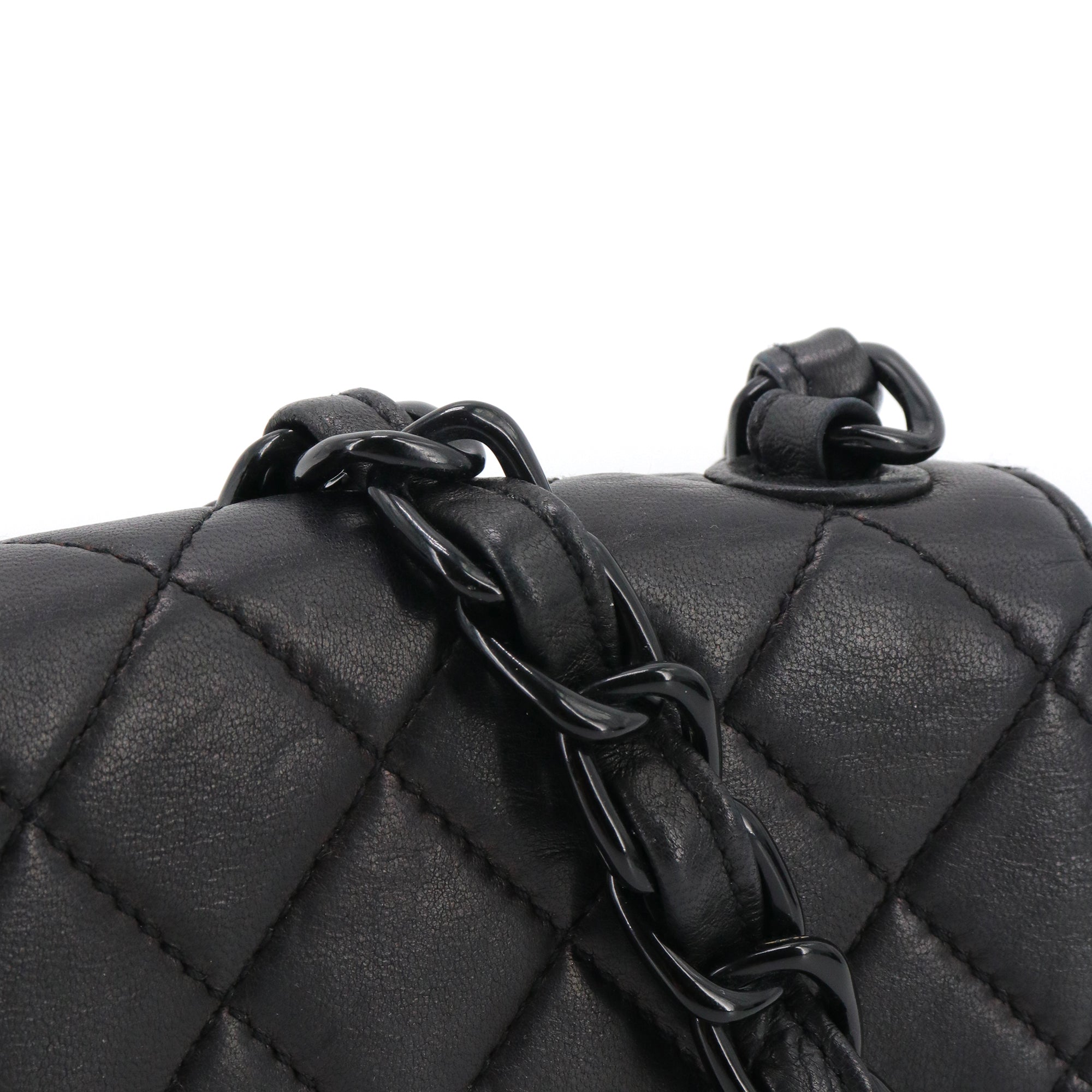 CHANEL - Chanel Timeless Mini Square shoulder bag in vintage black leather