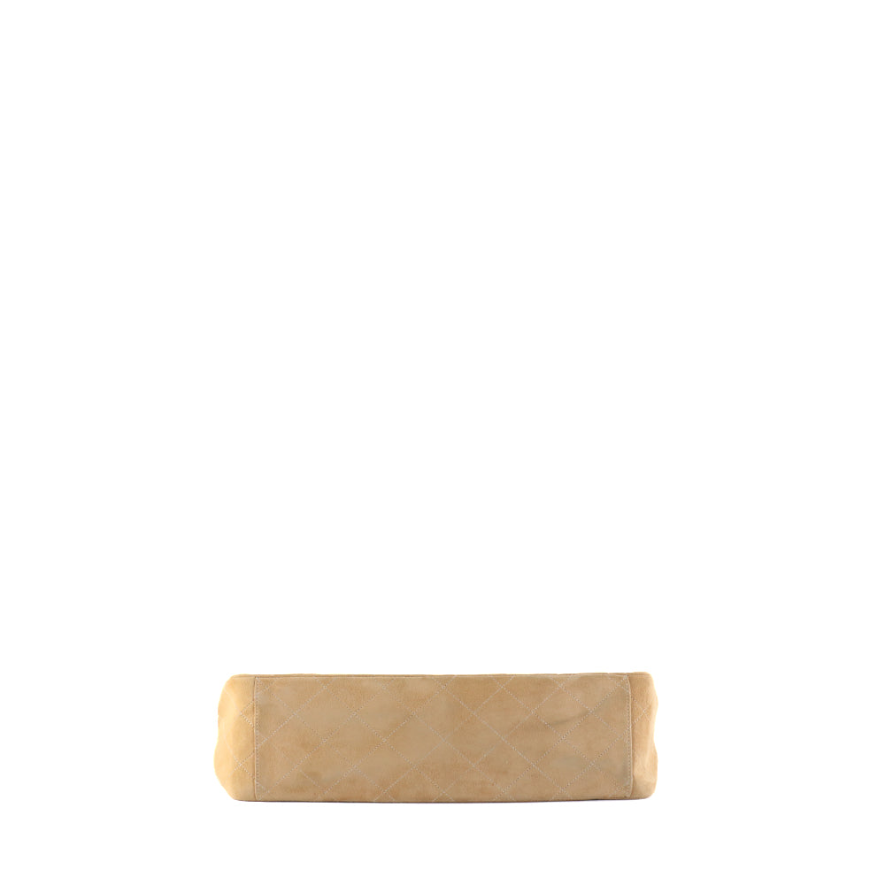 CHANEL - Sac à main Timeless Maxi Jumbo vintage en daim beige