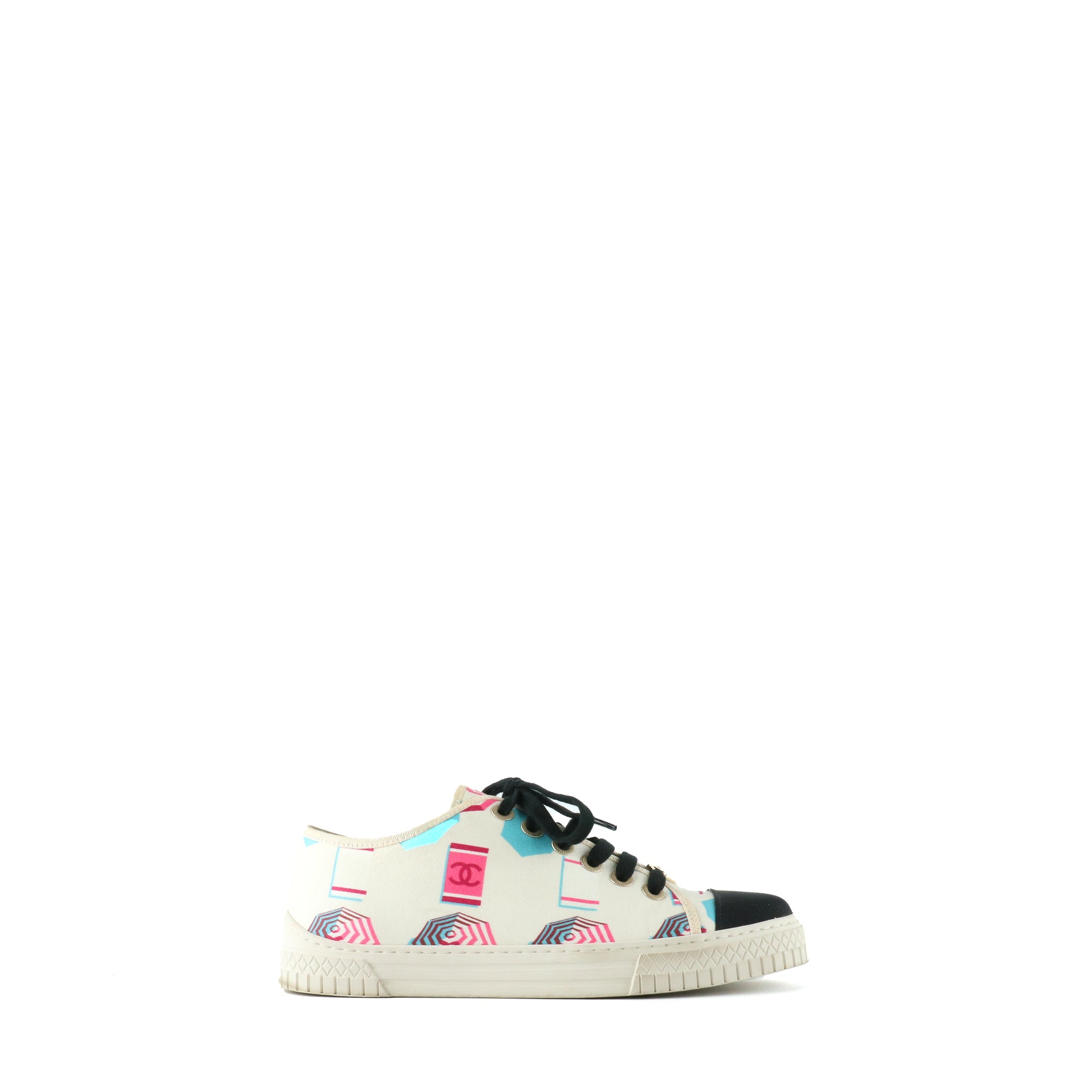 CHANEL - Baskets en toile à motif (T37,5)